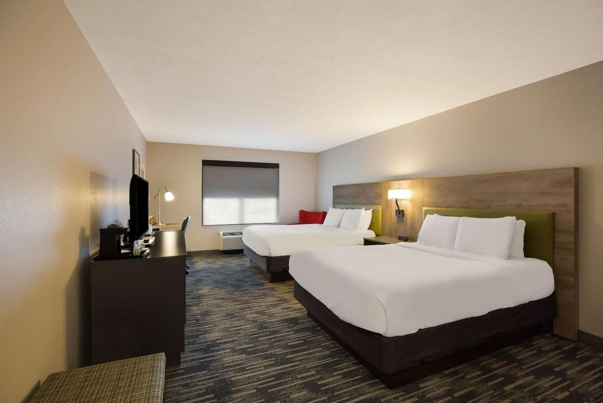 Country Inn & Suites by Radisson, Marion, IL photo 15