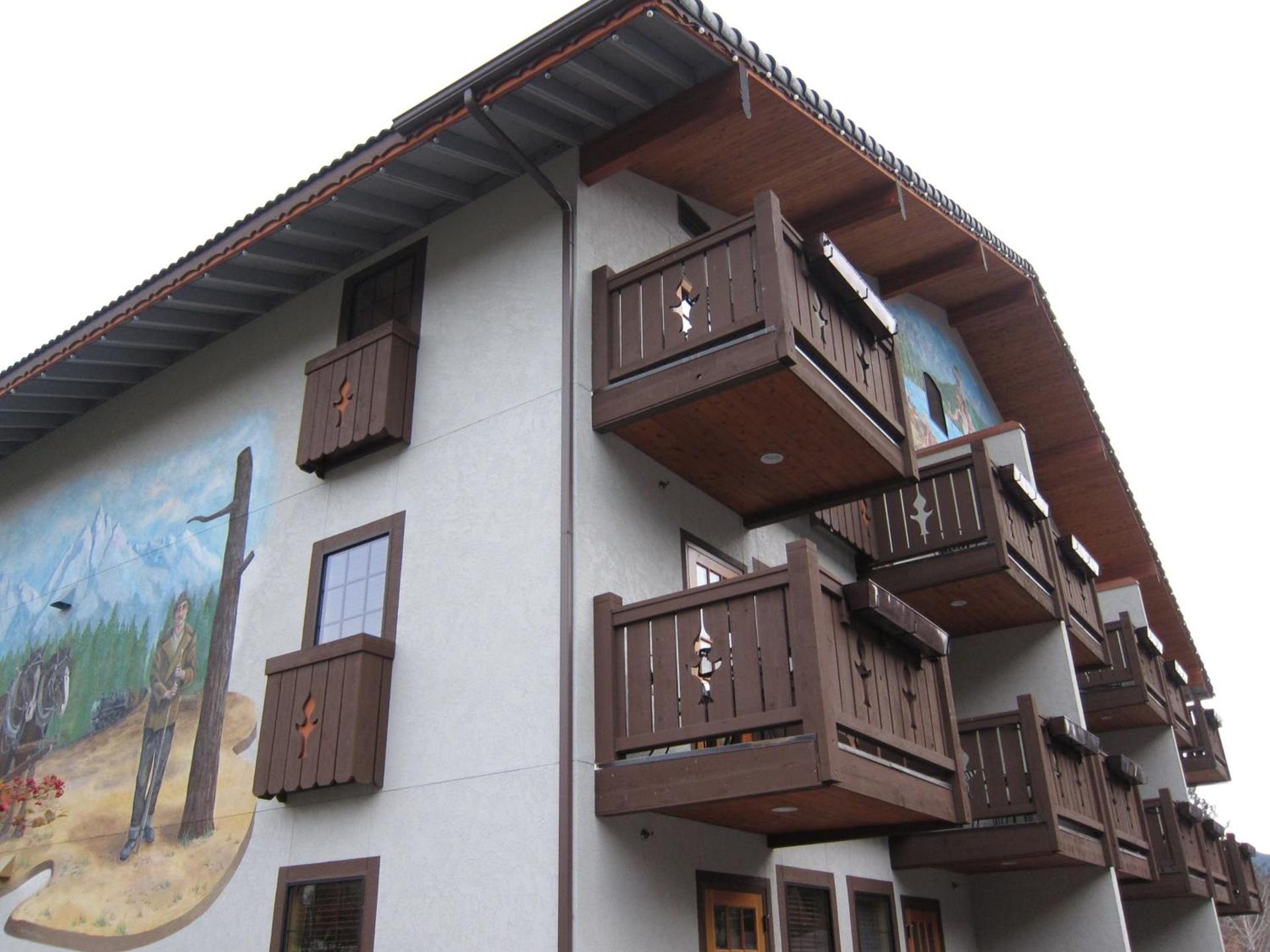 Icicle Village Resort photo 24