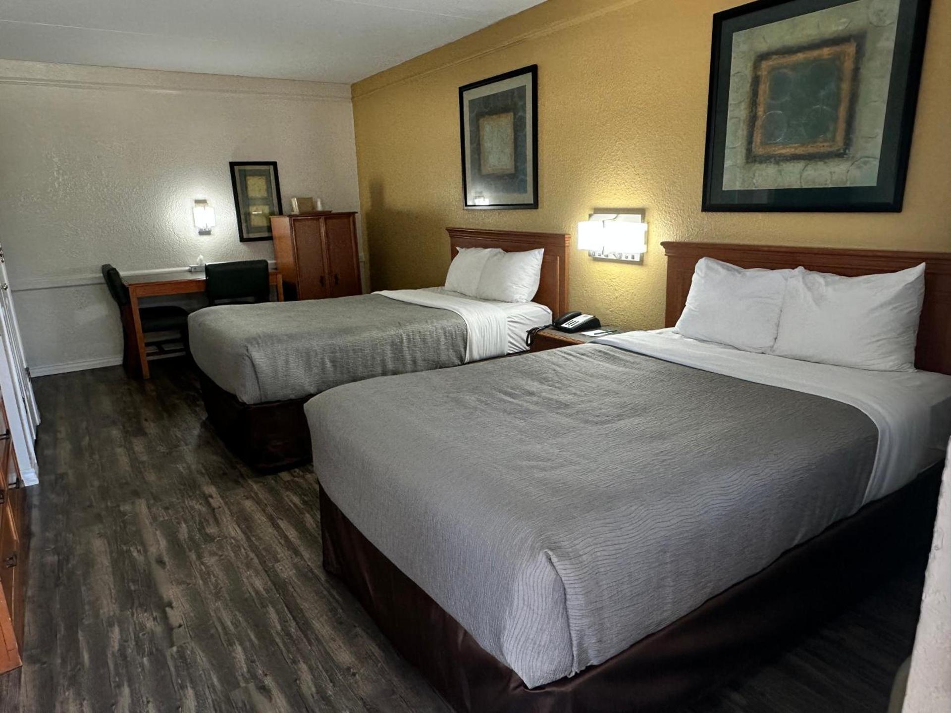 Baymont by Wyndham Nacogdoches Near University photo 23