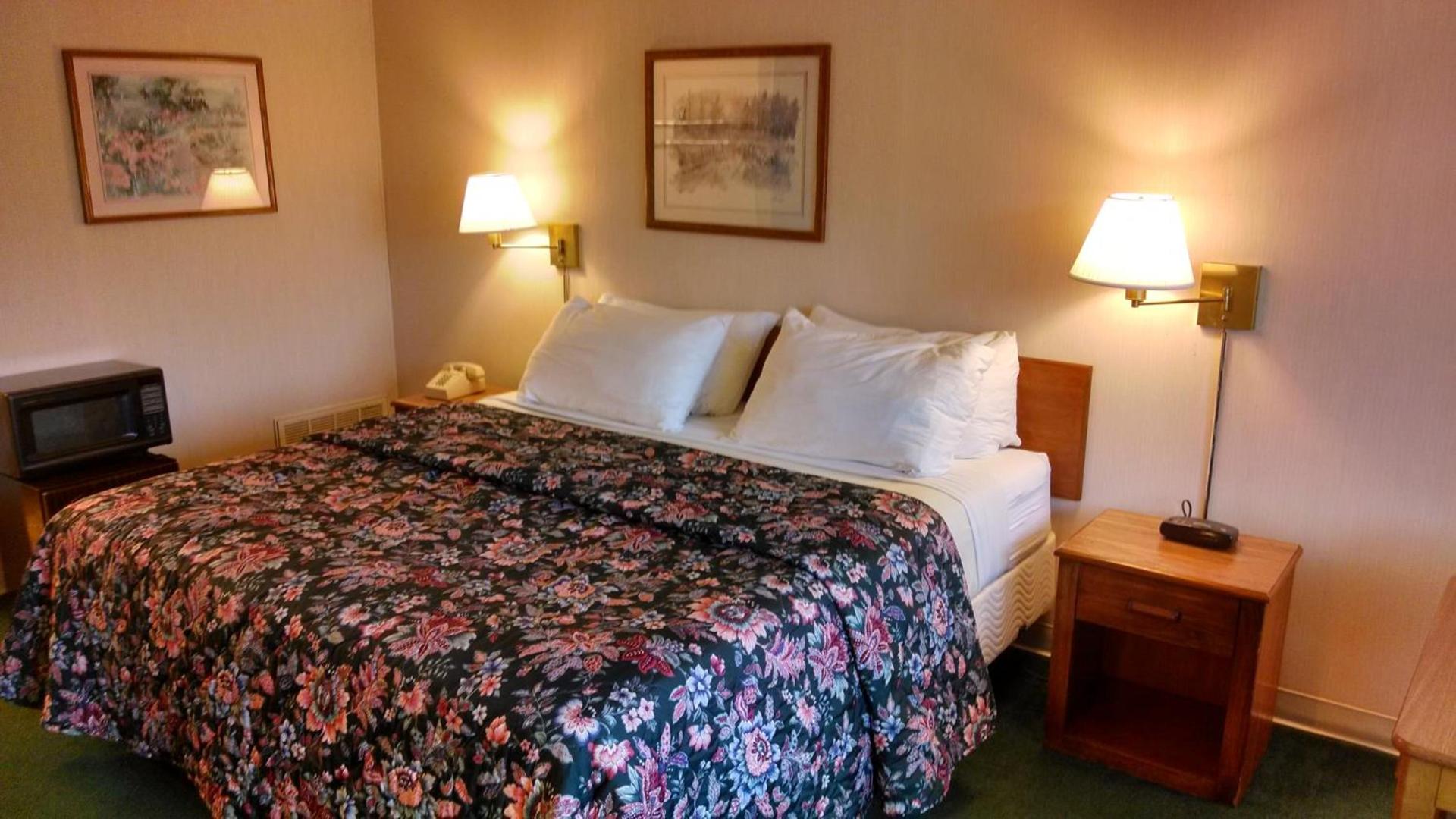 Amercia's Best Value Inn - Marion photo 4