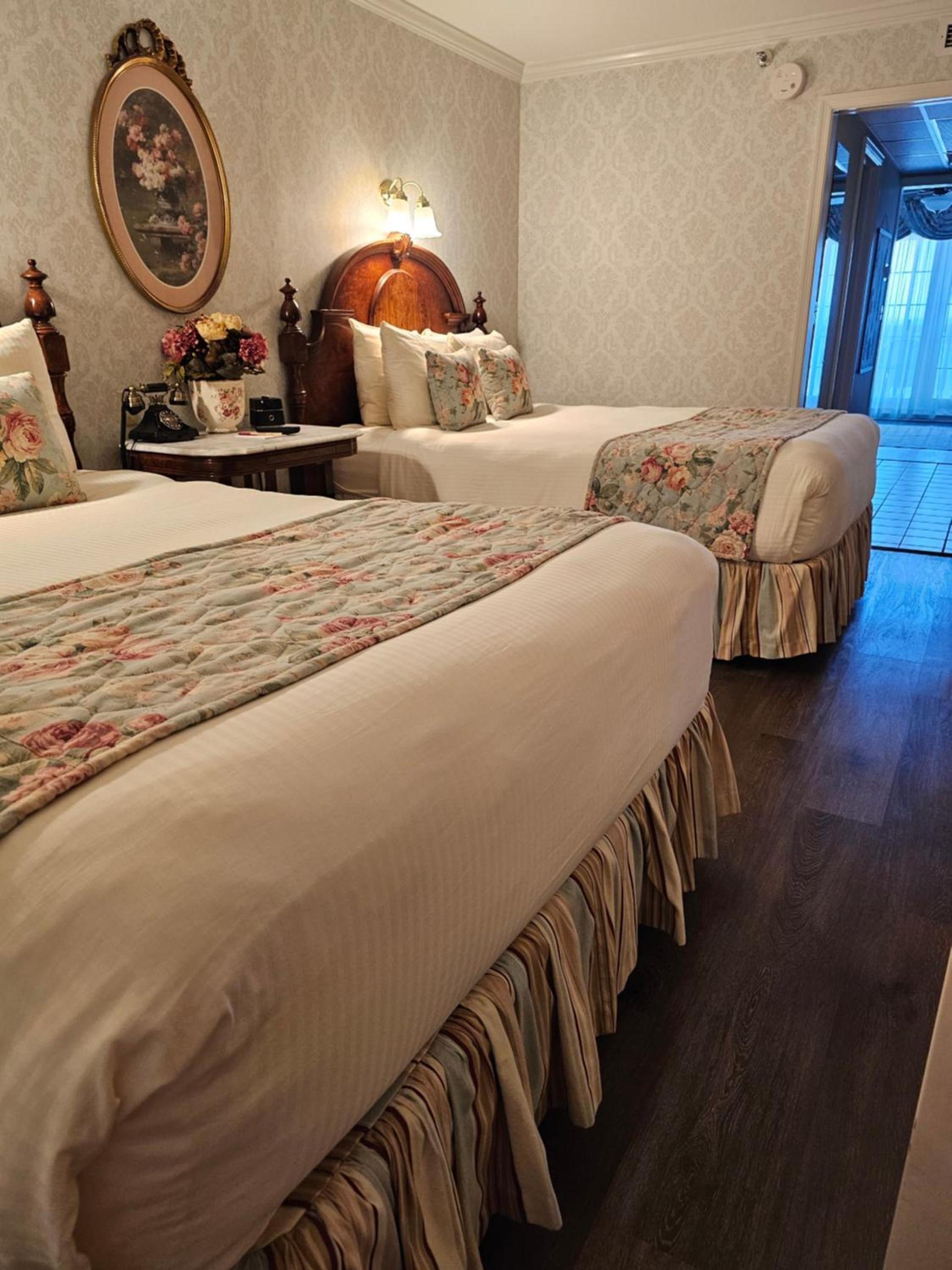 Boardwalk Plaza Hotel photo 42