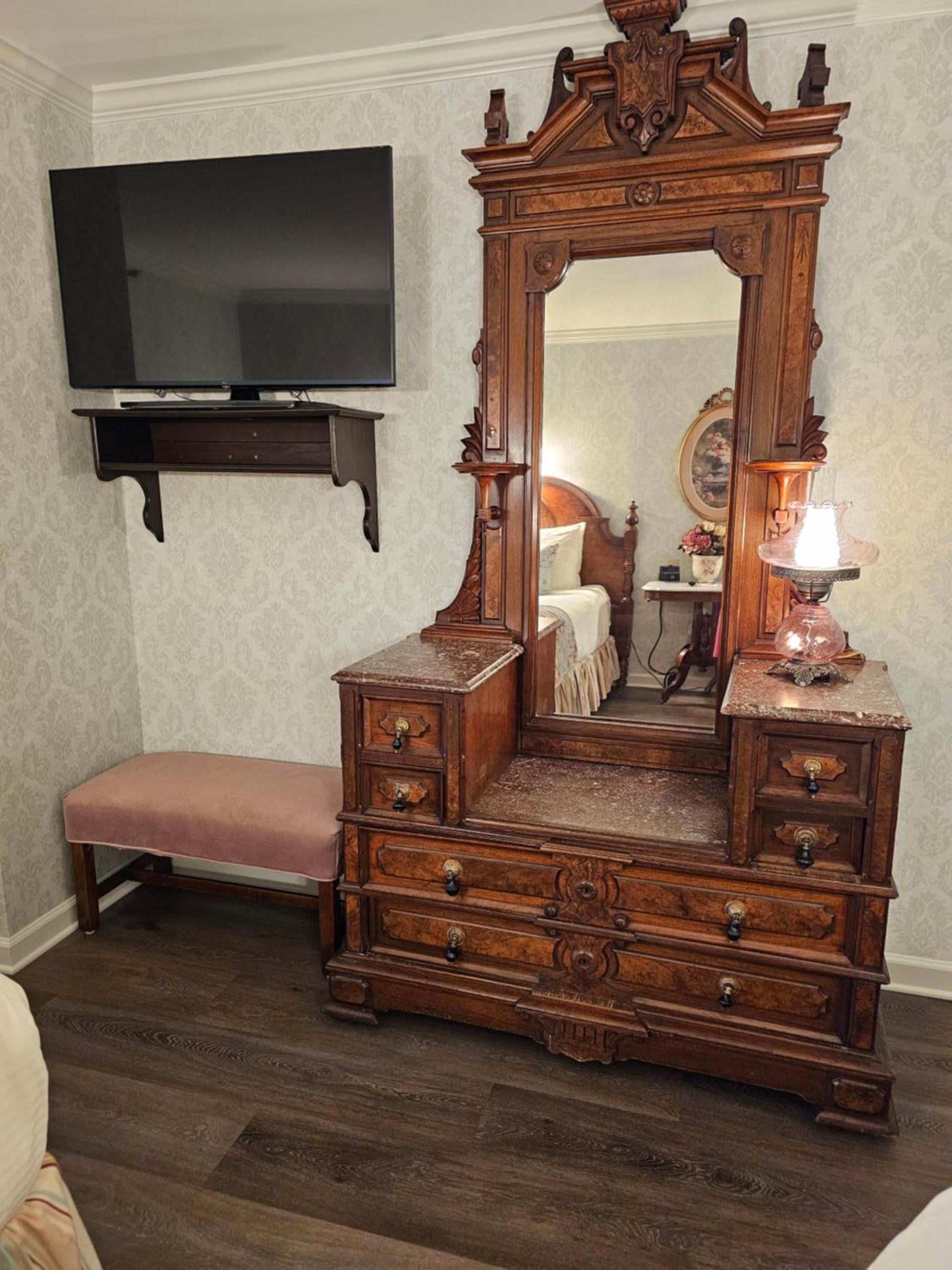 Boardwalk Plaza Hotel photo 43