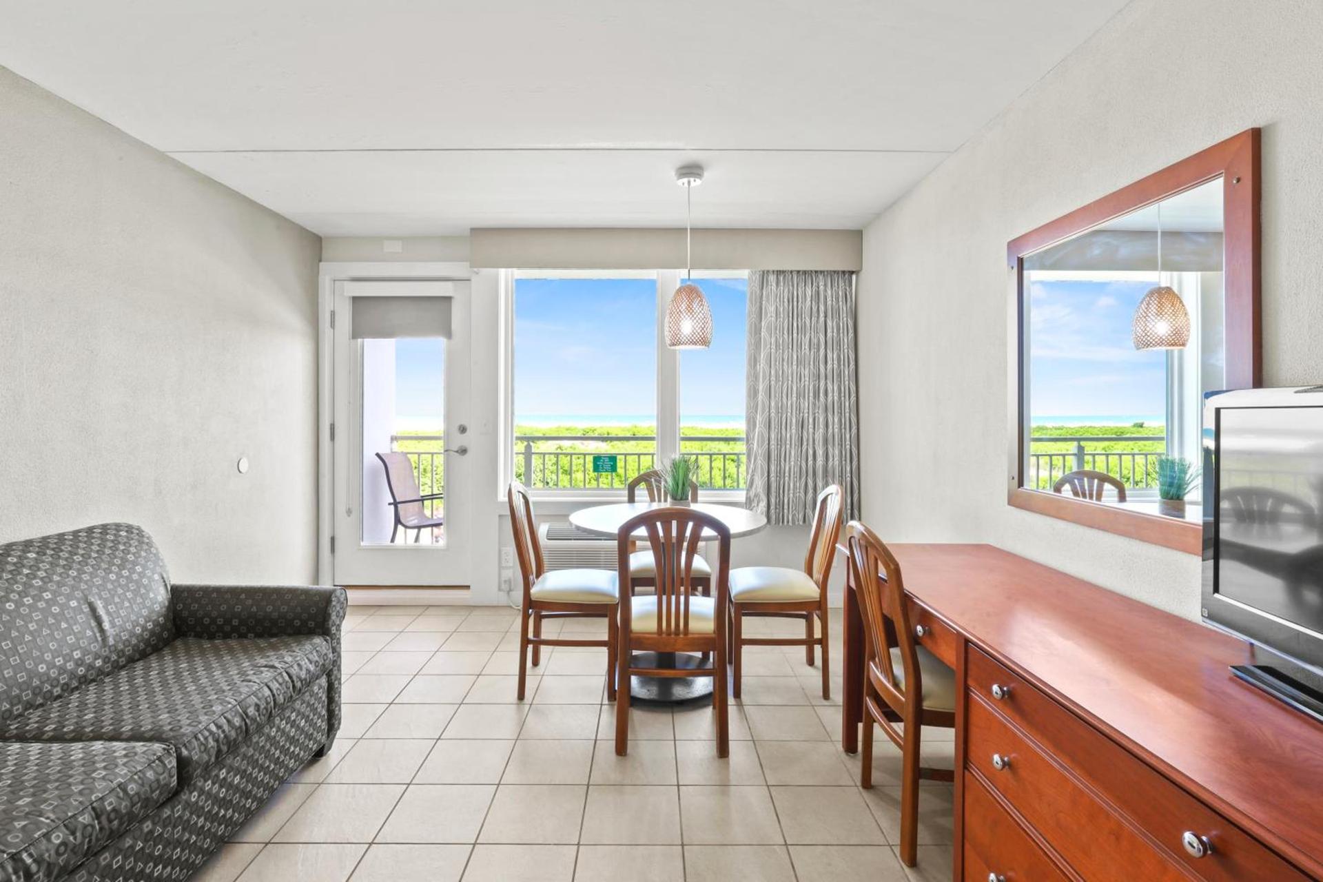 Waikiki Oceanfront Resort photo 37