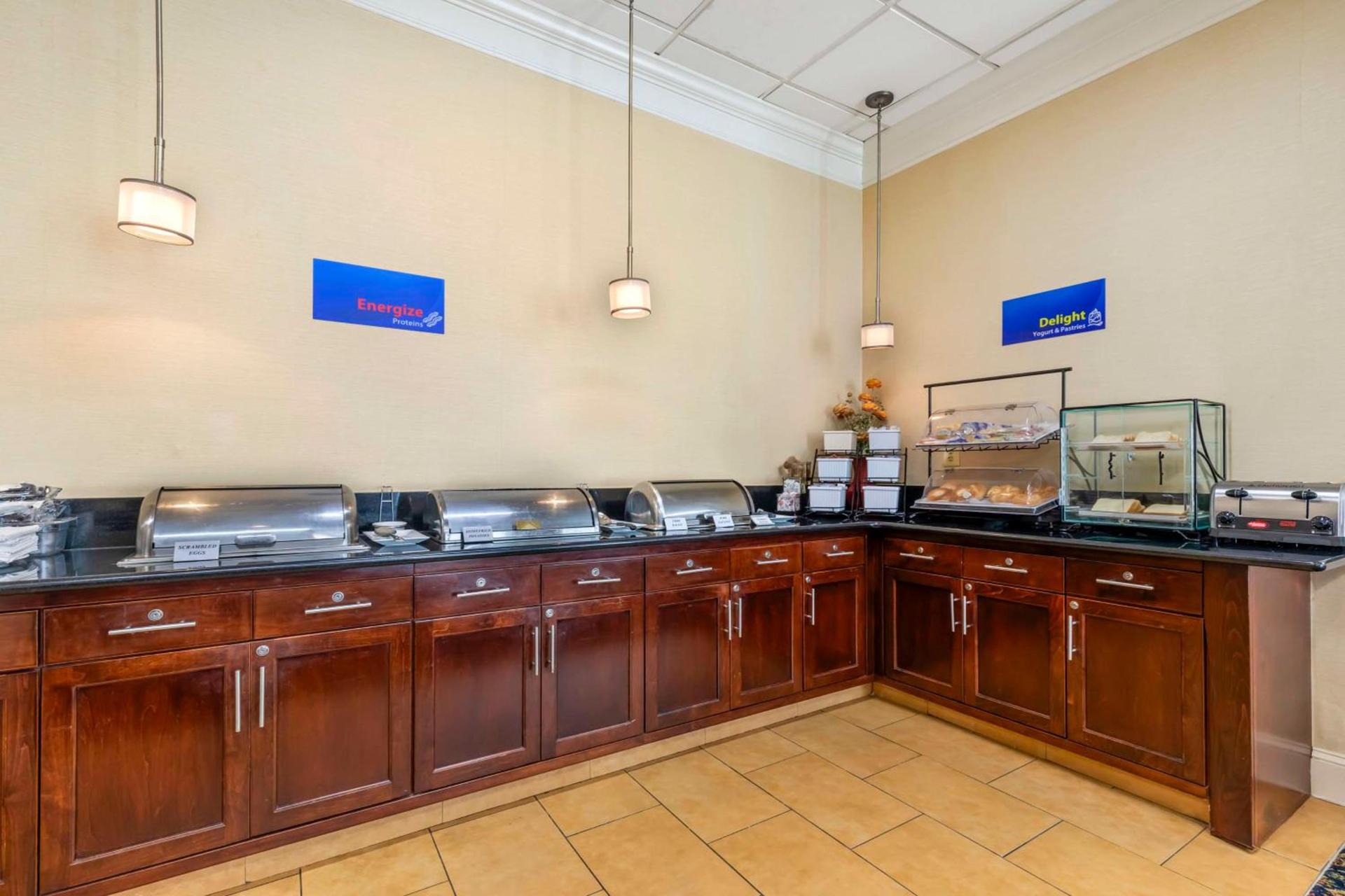 Best Western Capital Beltway Washington DC photo 7