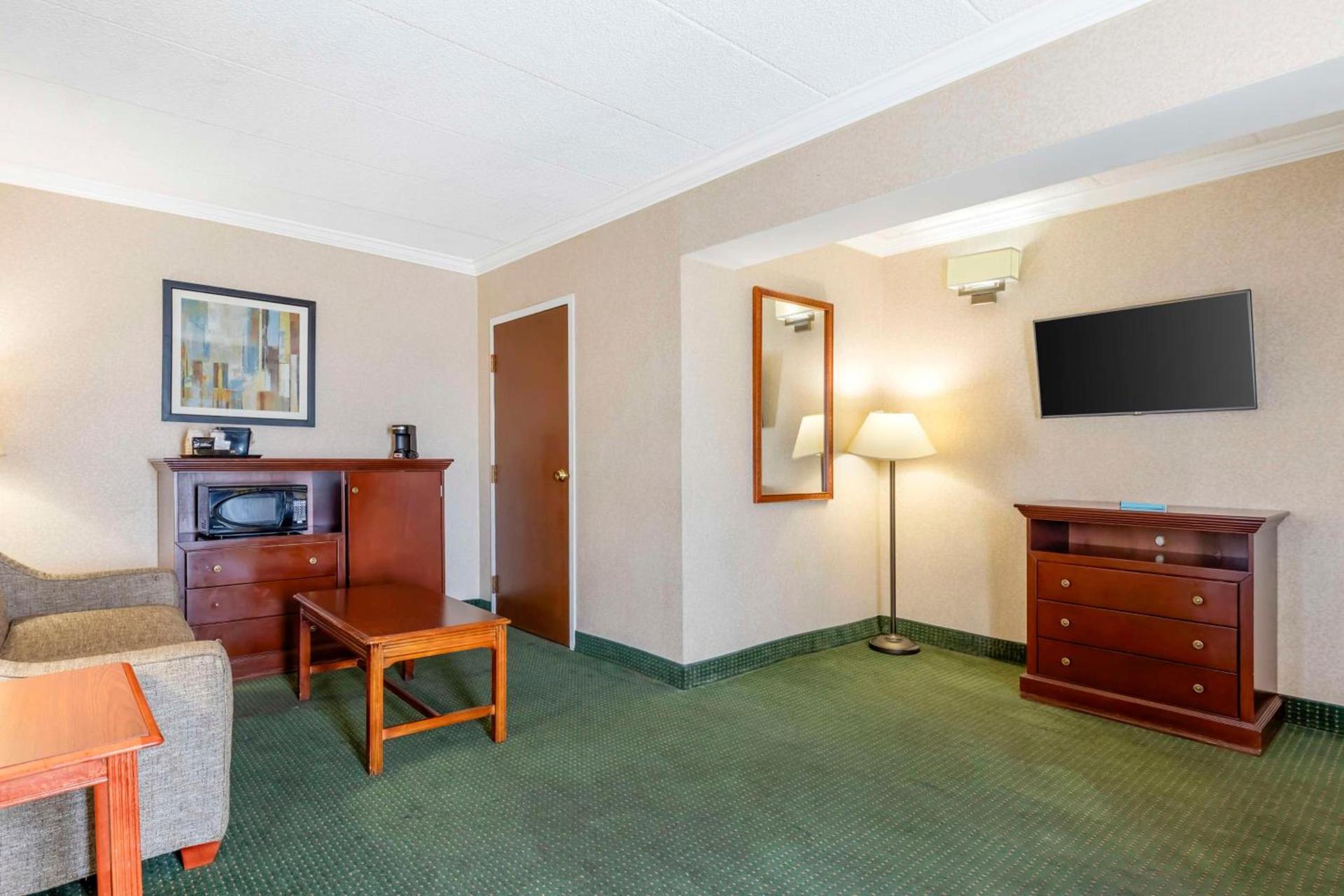 Best Western Capital Beltway Washington DC photo 17
