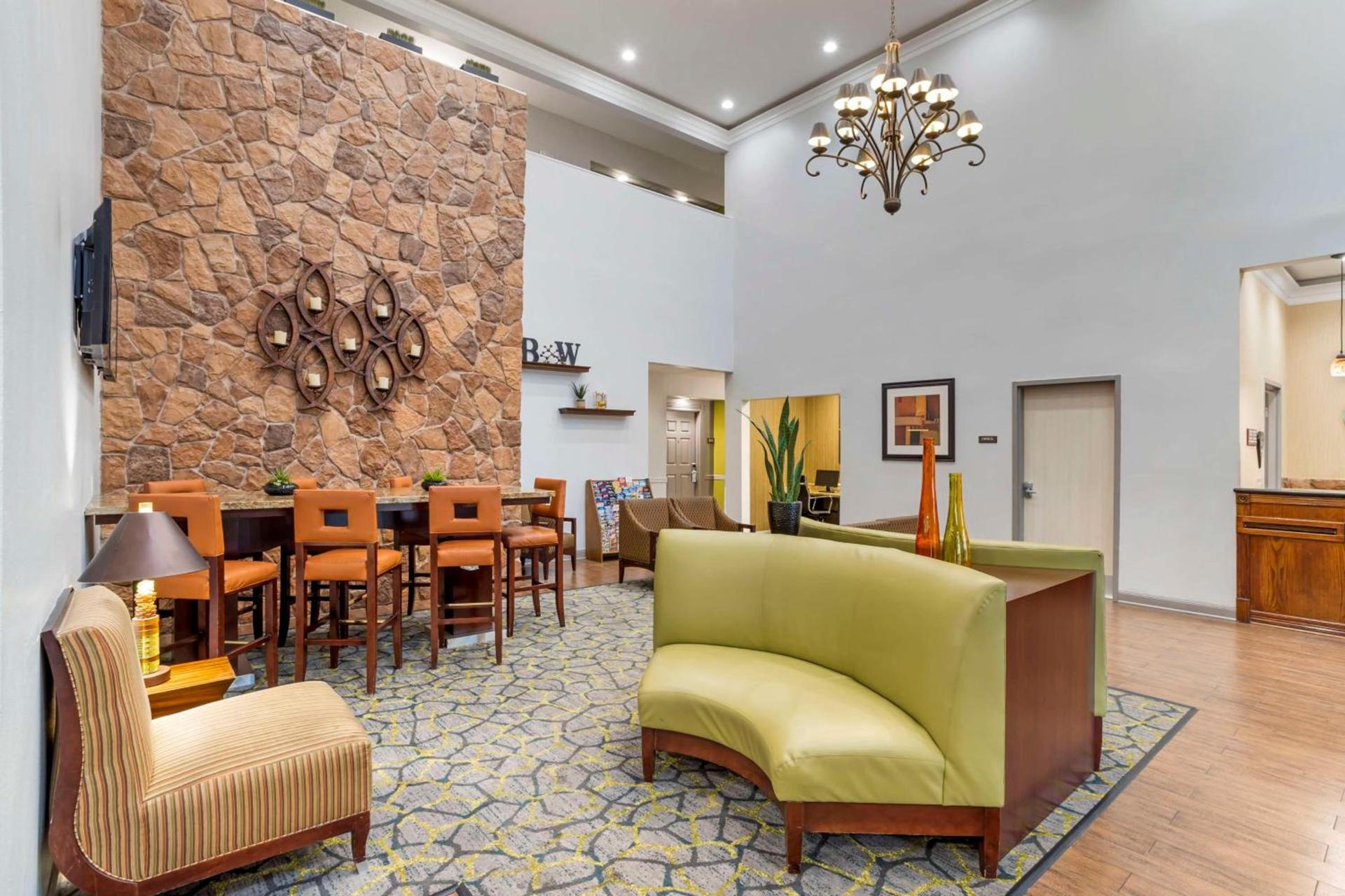 Best Western Plus Hobby Airport Inn & Suites photo 30
