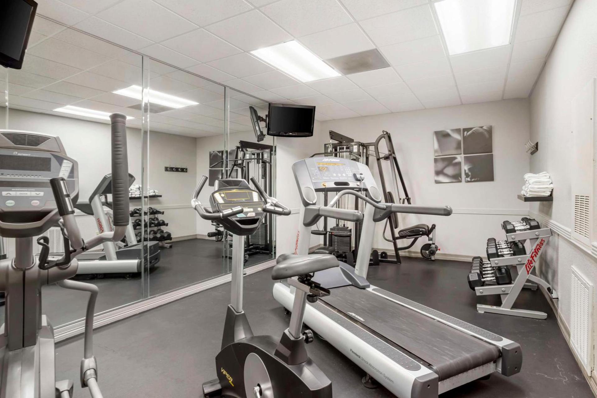 Best Western Plus Hobby Airport Inn & Suites photo 28
