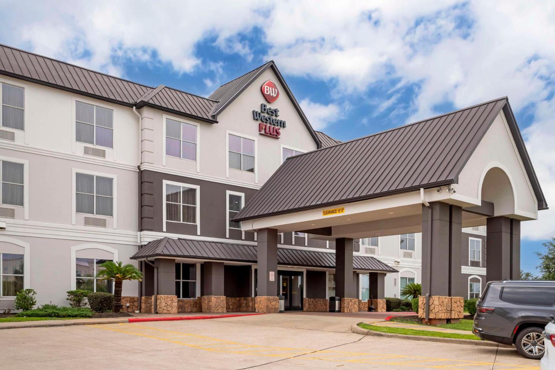 Best Western Plus Hobby Airport Inn & Suites photo 5