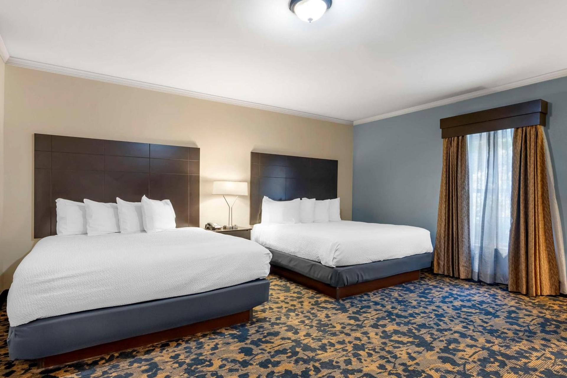 Best Western Brentwood photo 2