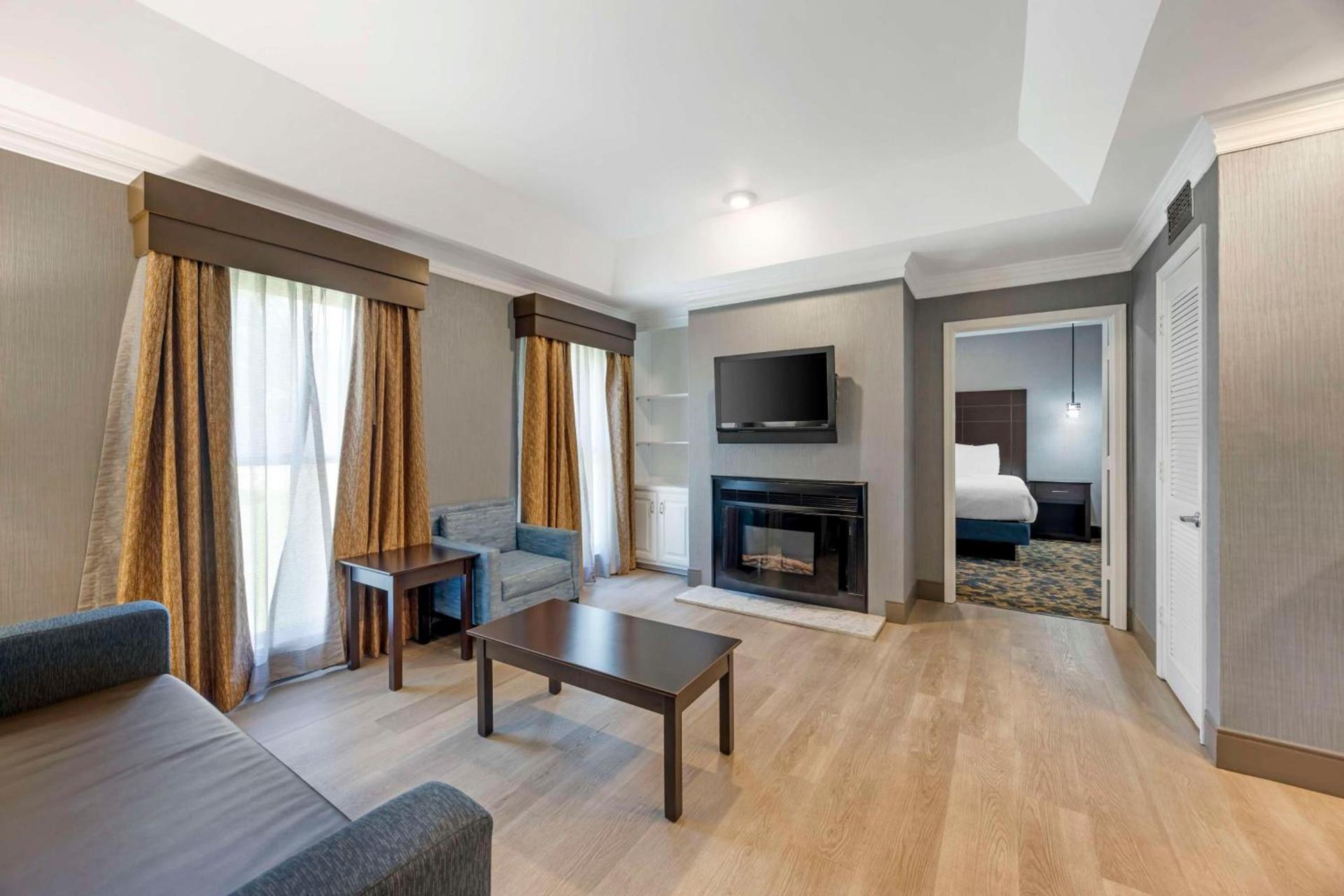 Best Western Brentwood photo 3