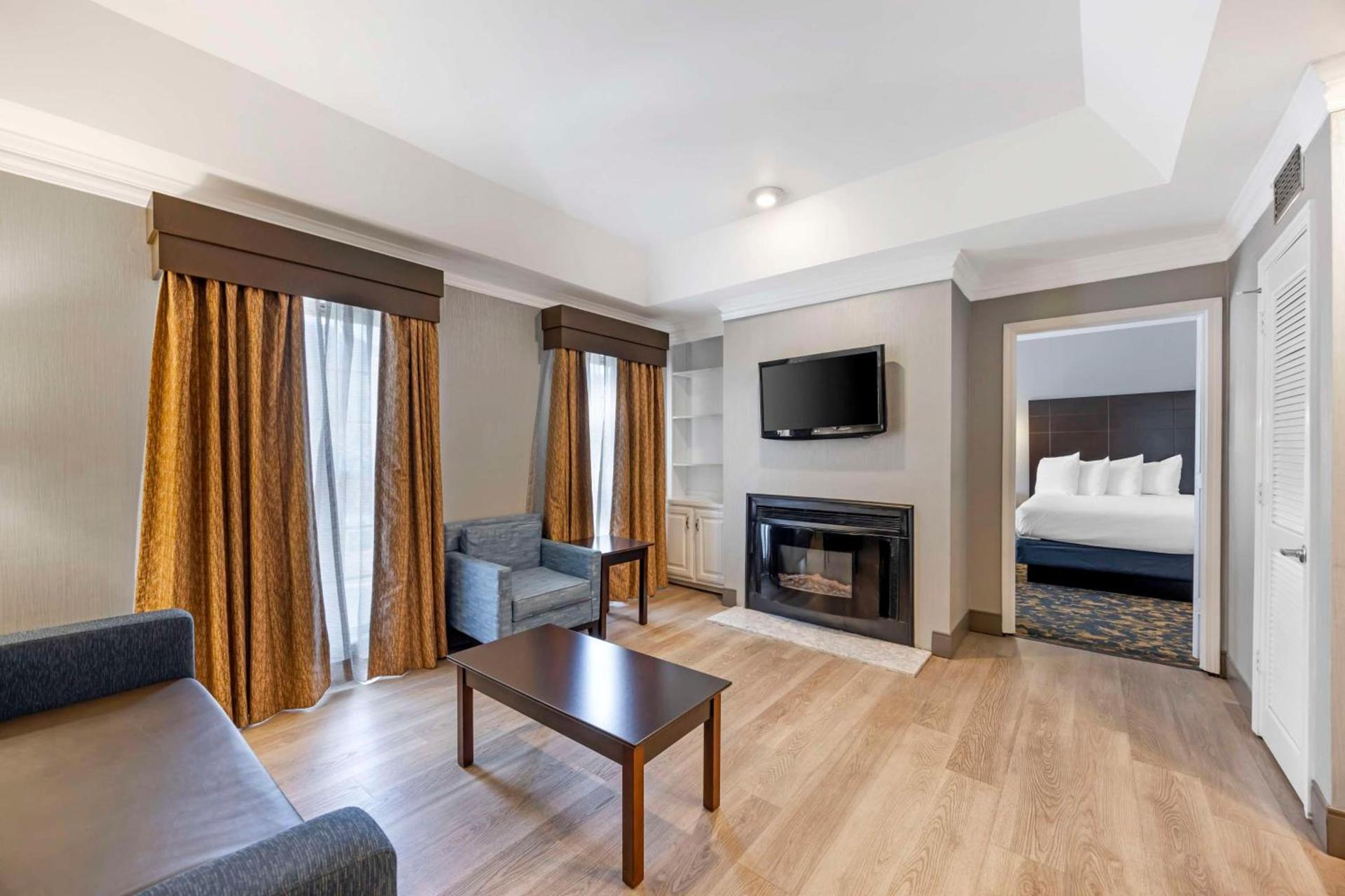 Best Western Brentwood photo 7