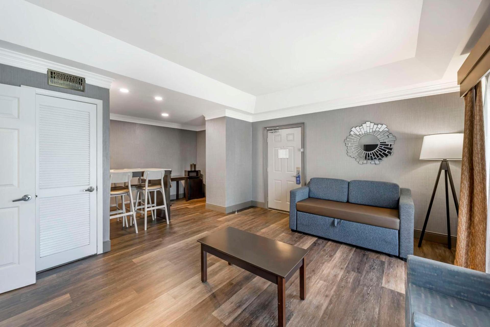 Best Western Brentwood photo 10