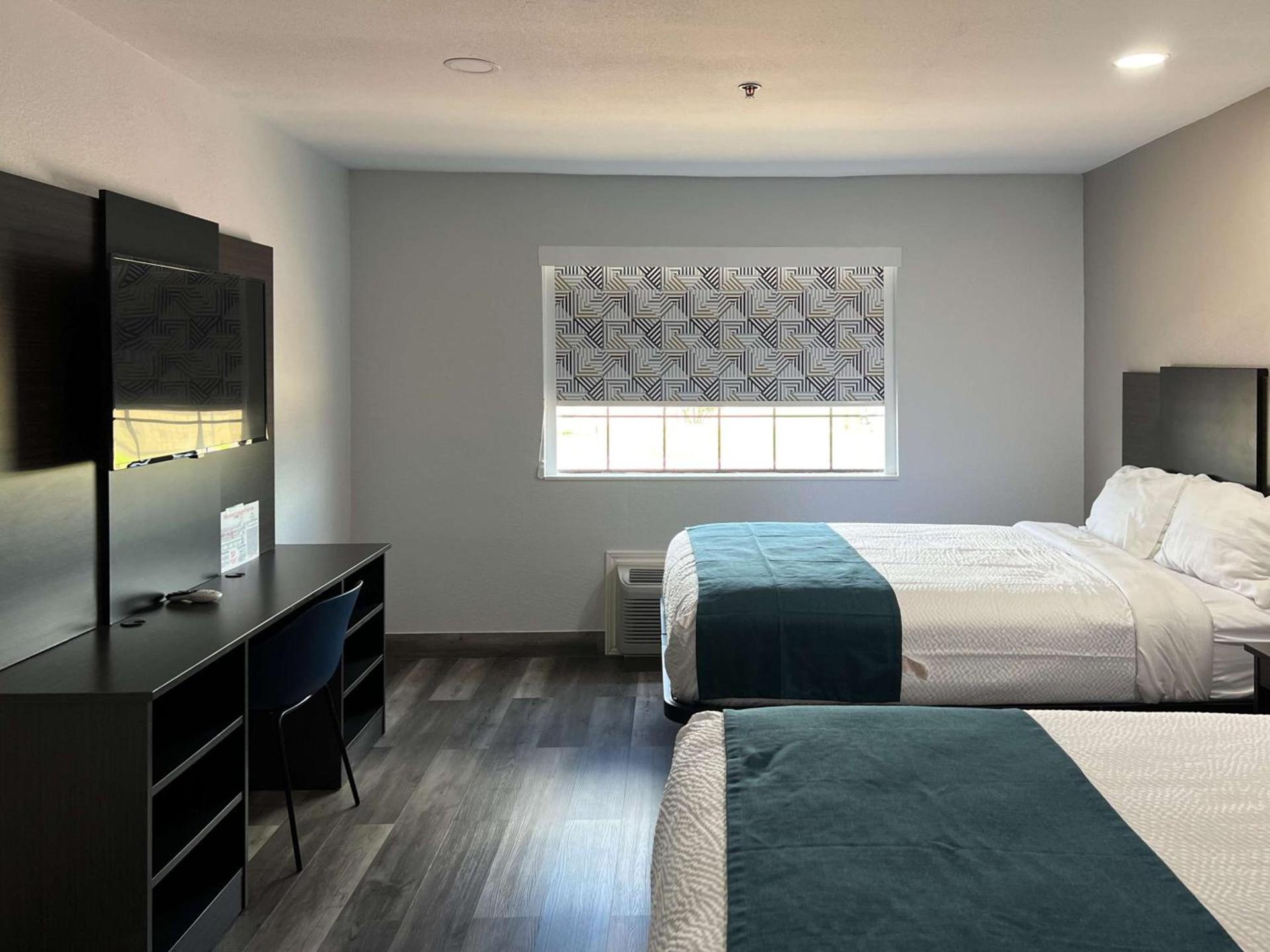 Motel 6-Brenham, TX photo 16