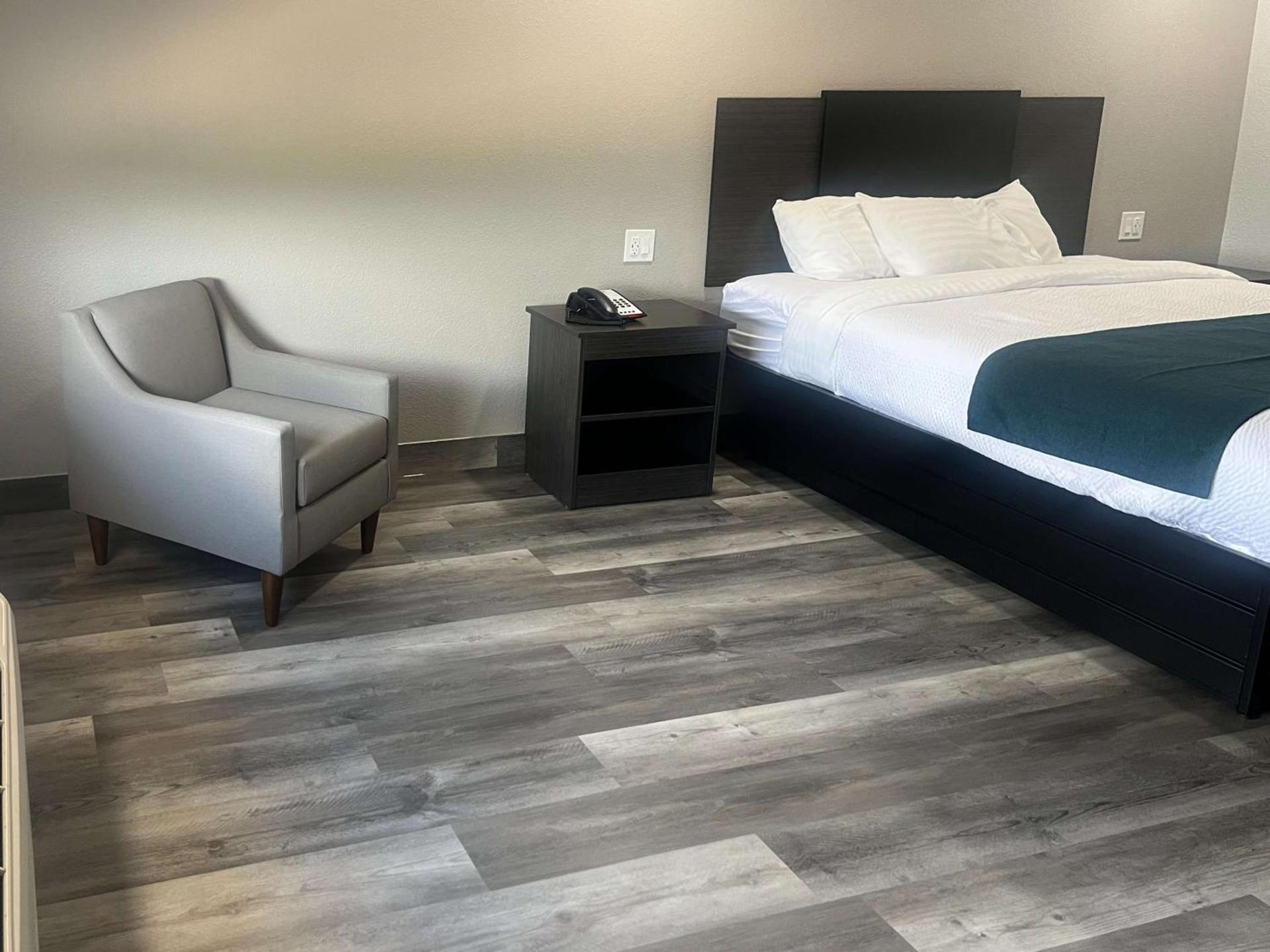 Motel 6-Brenham, TX photo 27