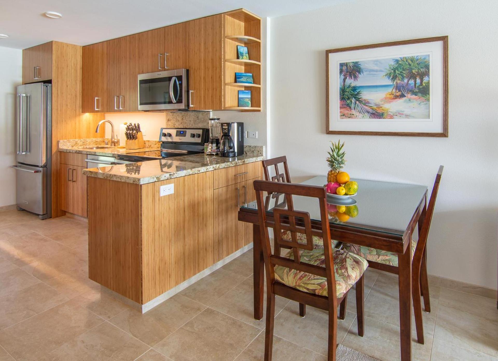 Nāpili Surf Beach Resort by Castle photo 42
