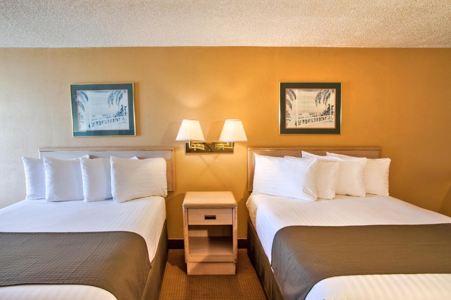 Ebb Tide Oceanfront Inn photo 25