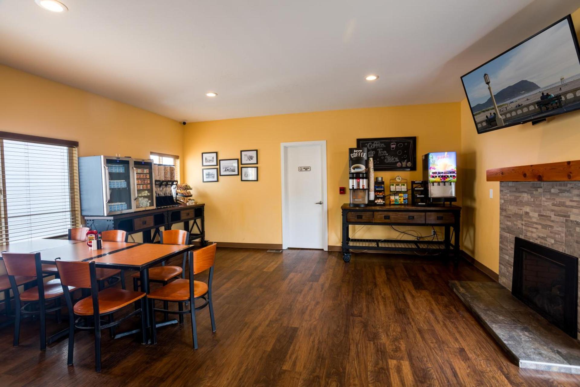 Ebb Tide Oceanfront Inn photo 43