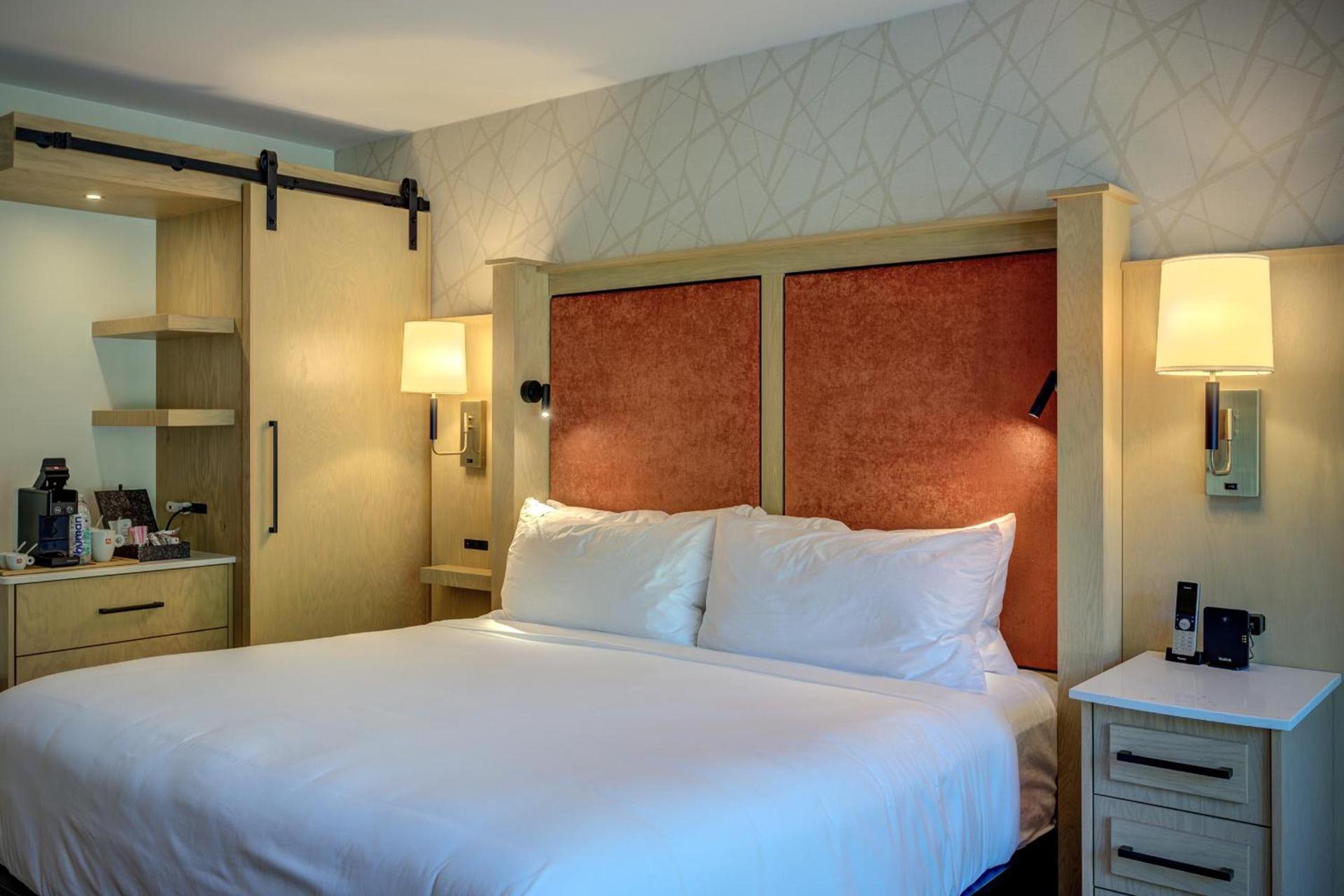 The Embers Hotel photo 2