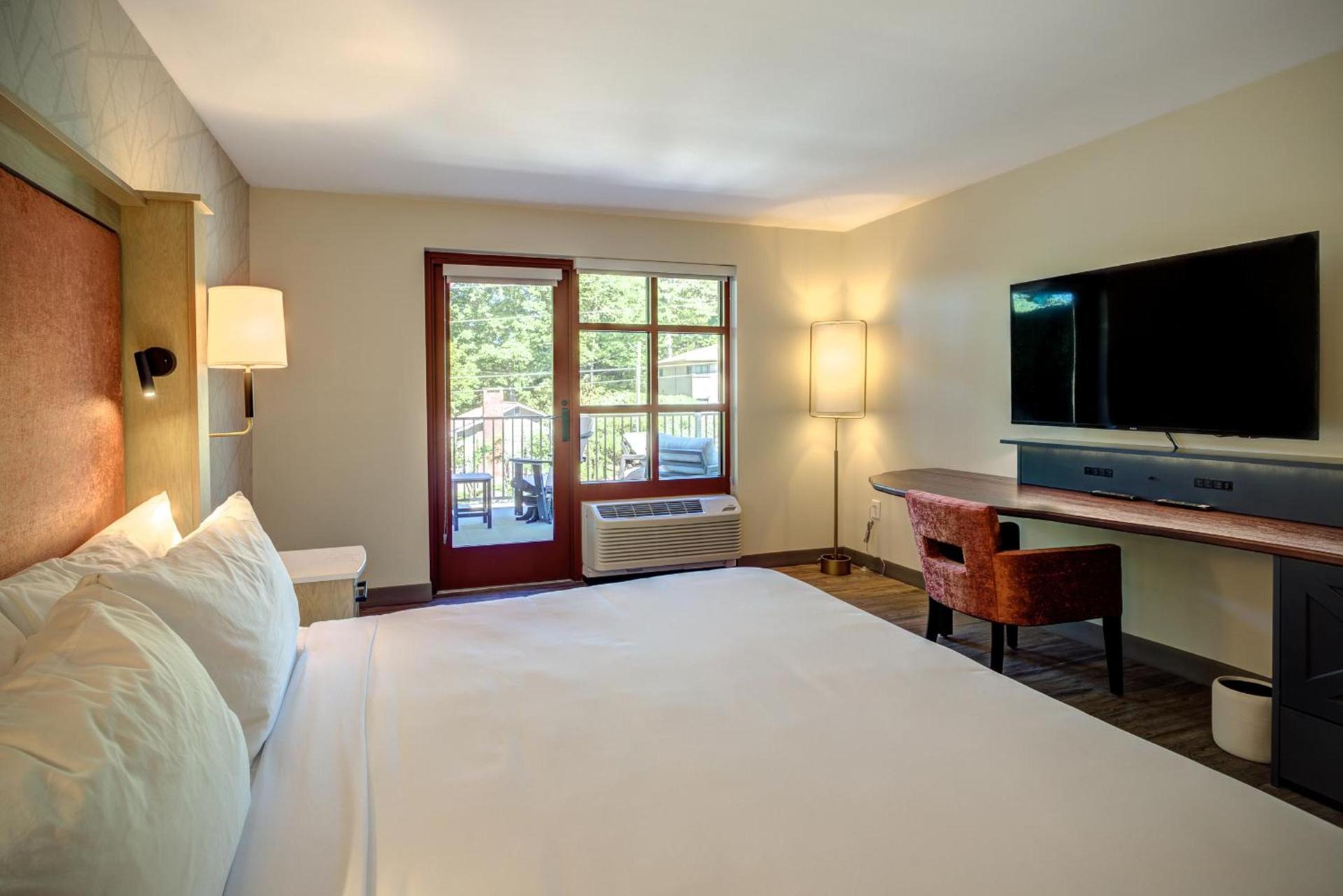 The Embers Hotel photo 75