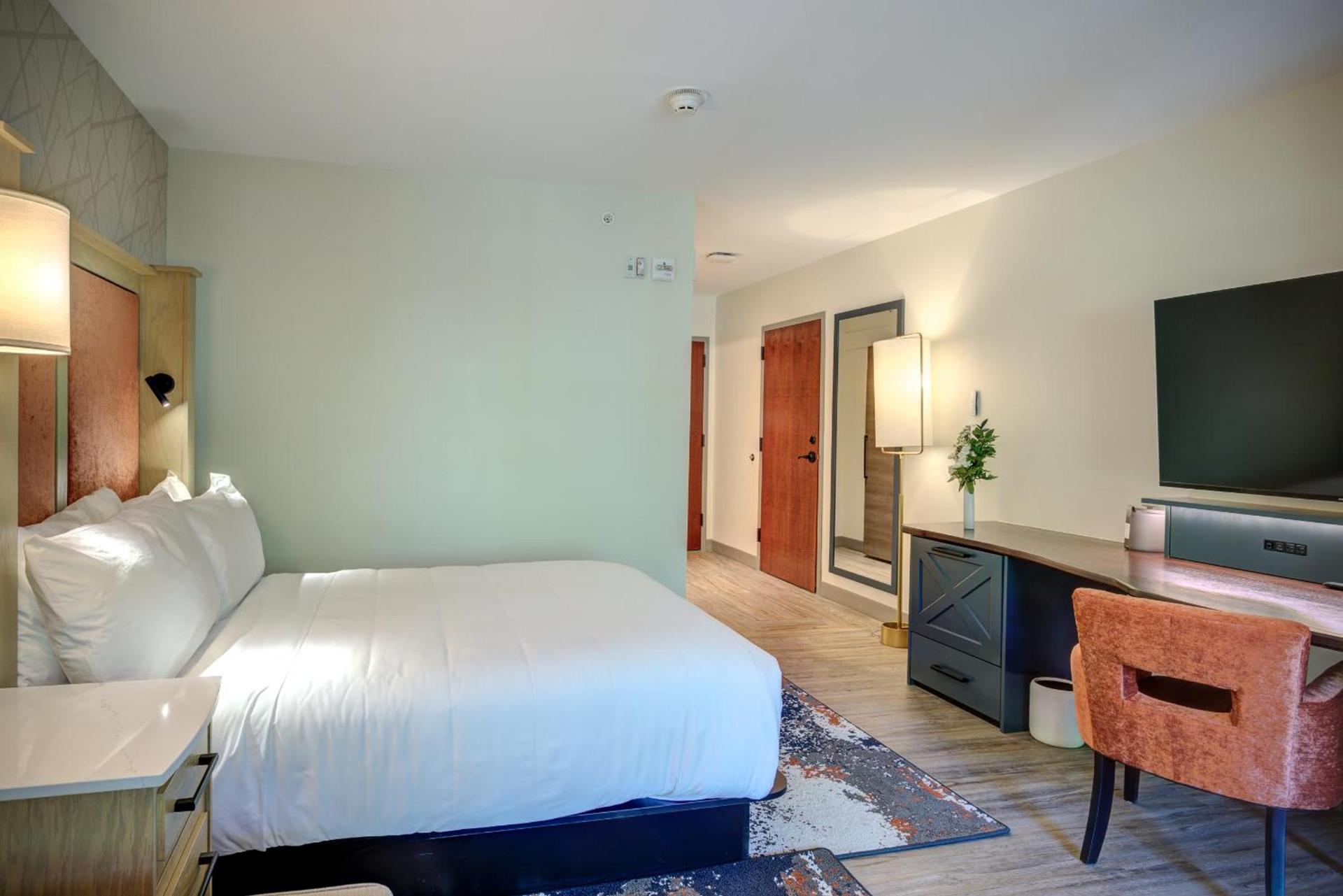 The Embers Hotel photo 98