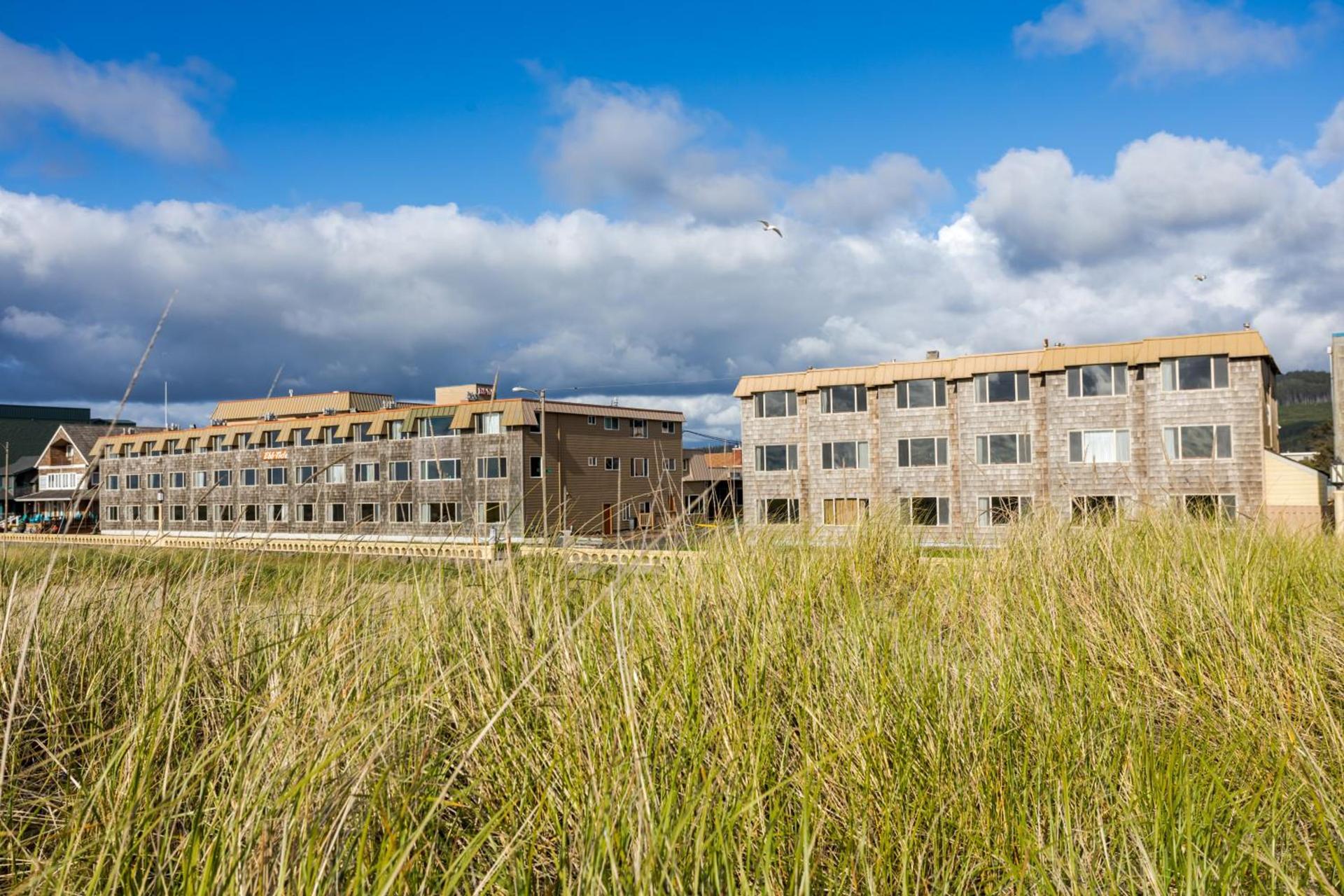 Ebb Tide Oceanfront Inn photo 51