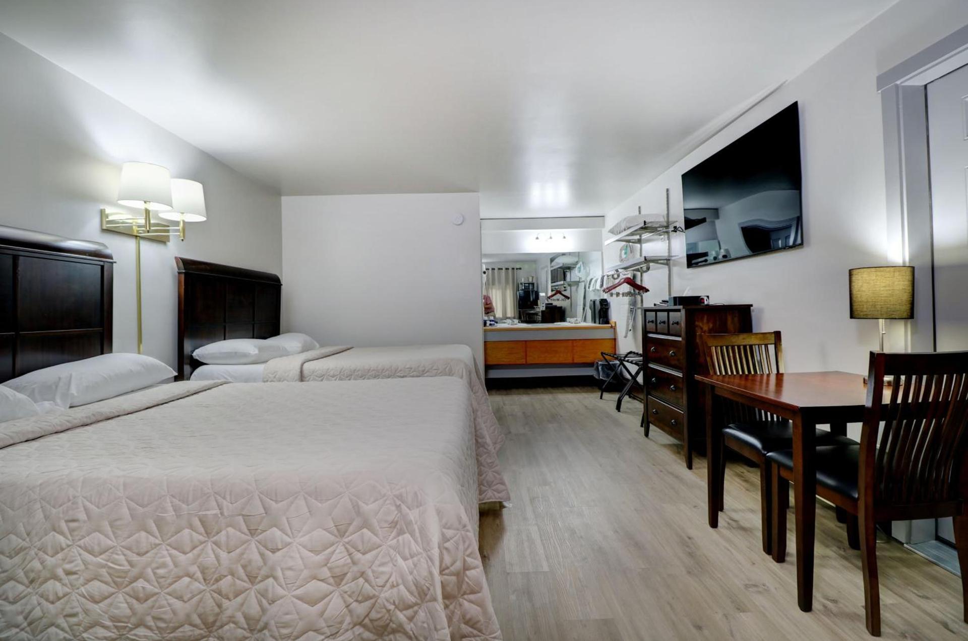 Canaan Motel photo 41