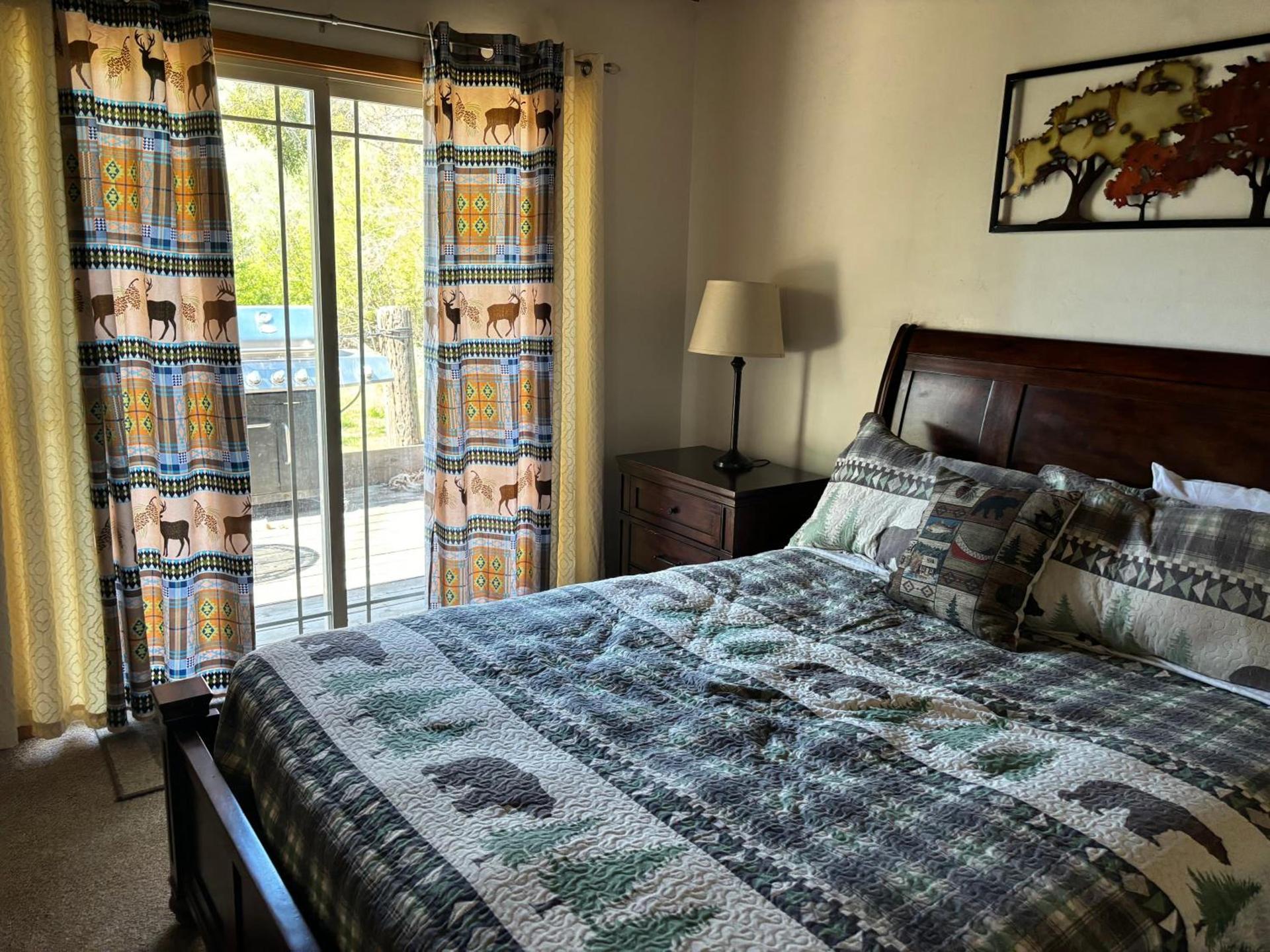 Sequoia River Front Cabins photo 16