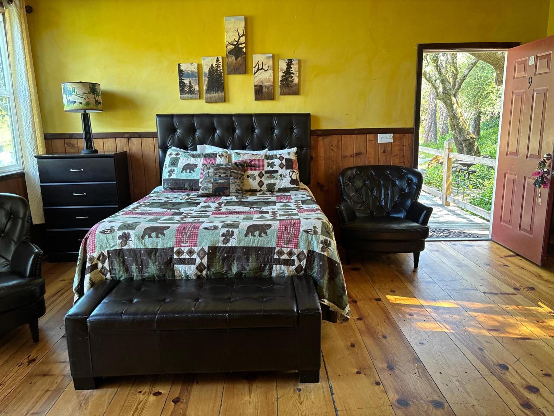 Sequoia River Front Cabins photo 15
