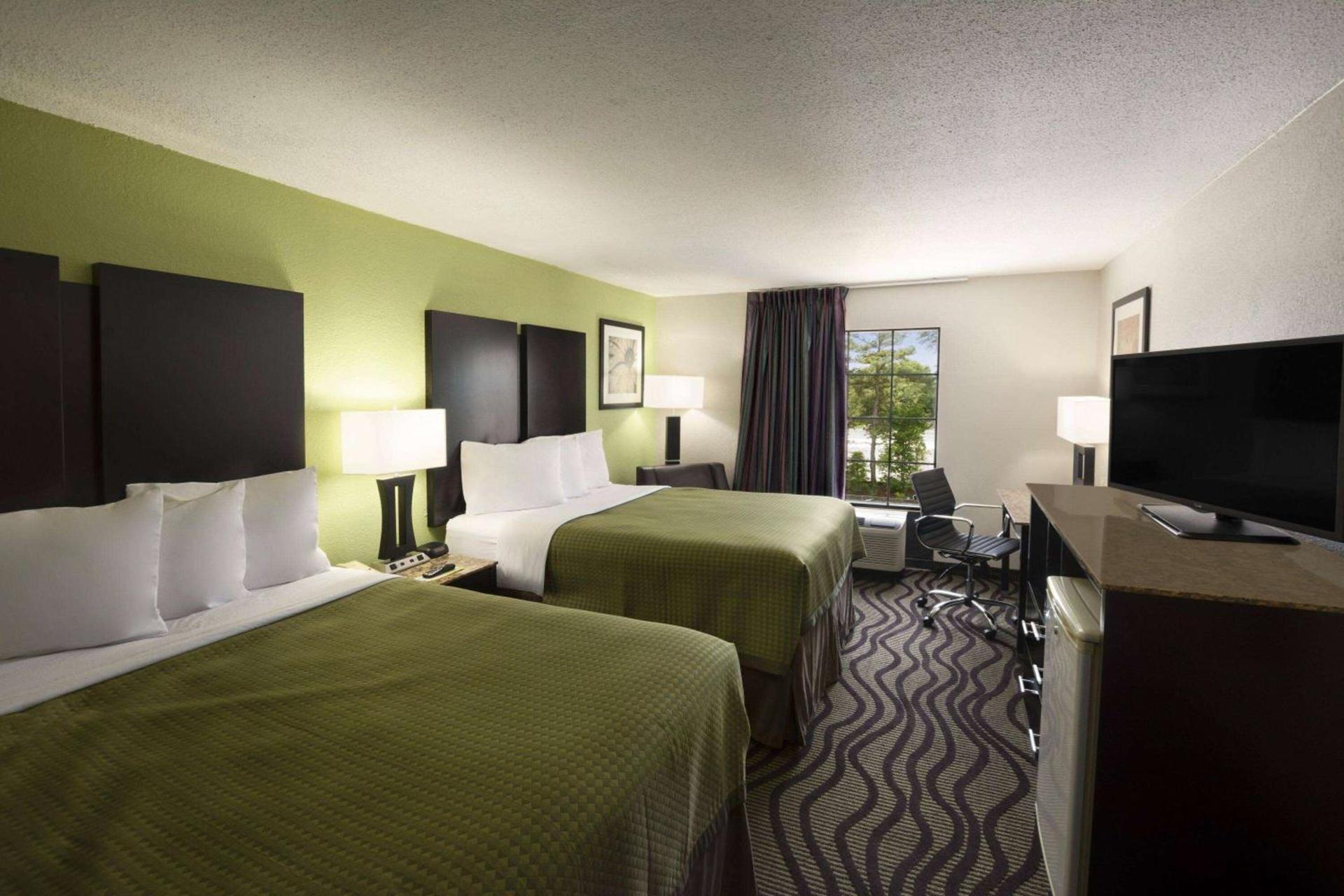 Days Inn by Wyndham Rome Downtown photo 12