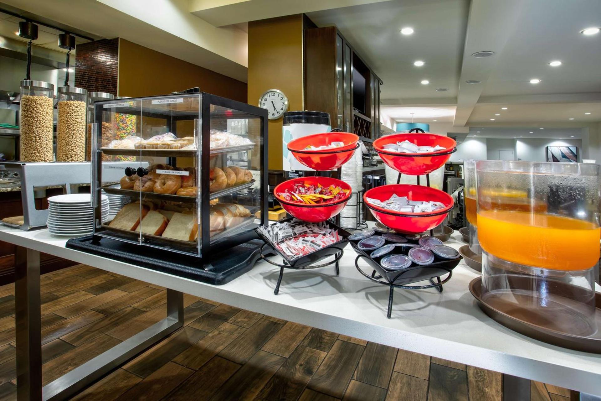 Hilton Garden Inn Benton Harbor photo 9
