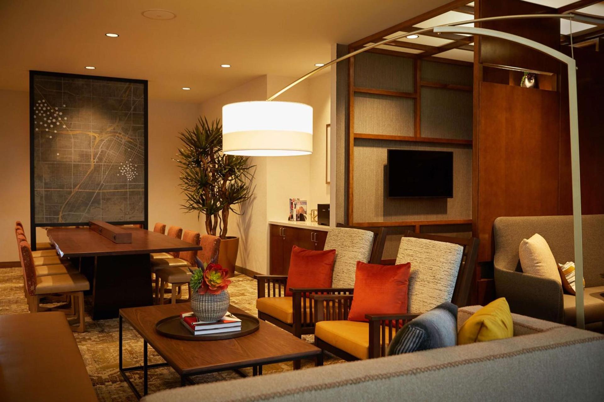 Hyatt Place Las Vegas at Silverton Village photo 5