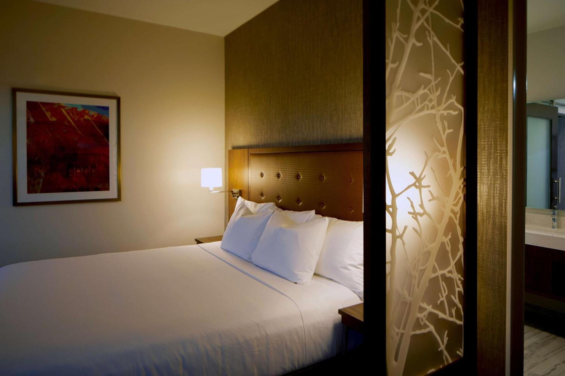 Hyatt Place Las Vegas at Silverton Village photo 8