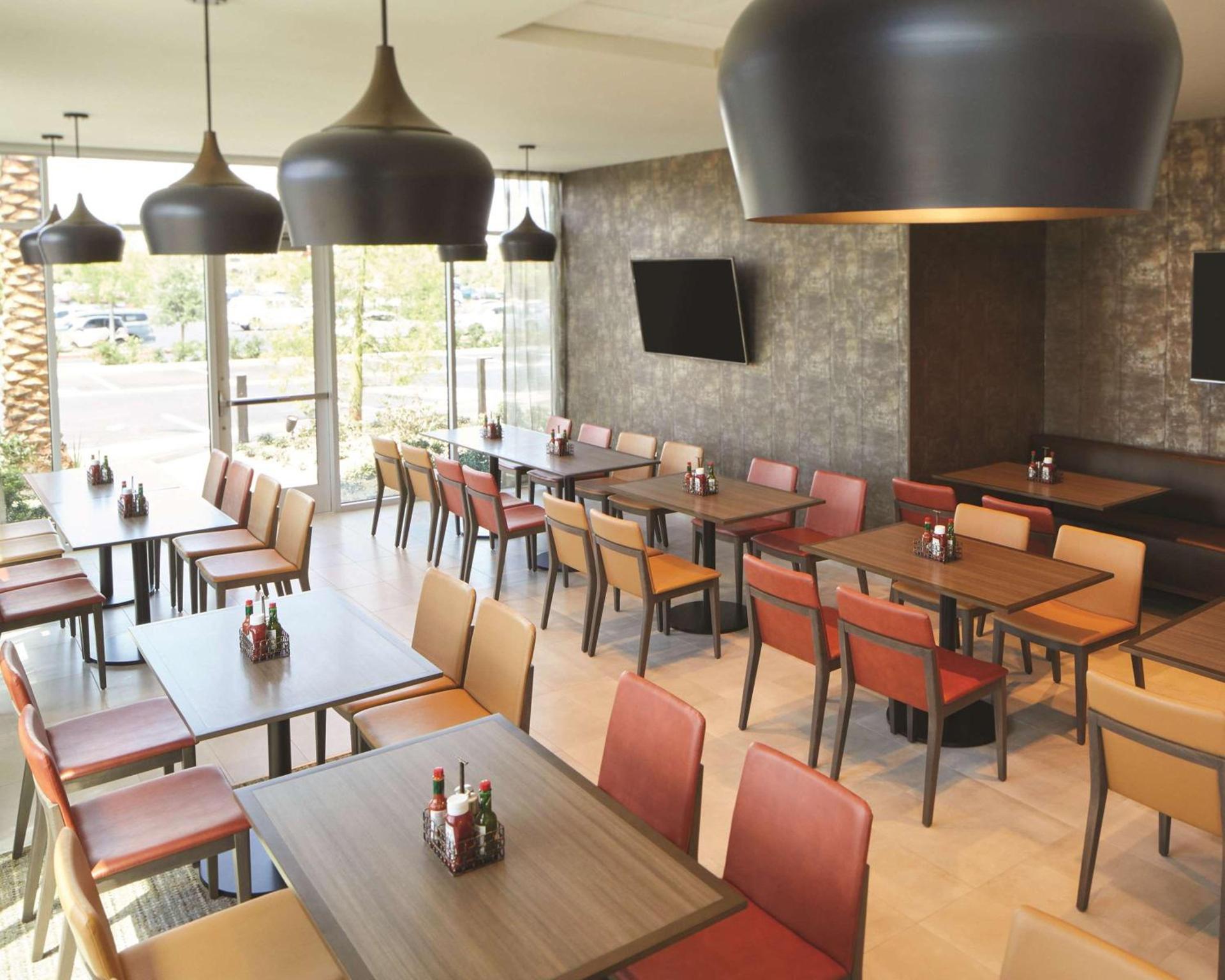 Hyatt Place Las Vegas at Silverton Village photo 14