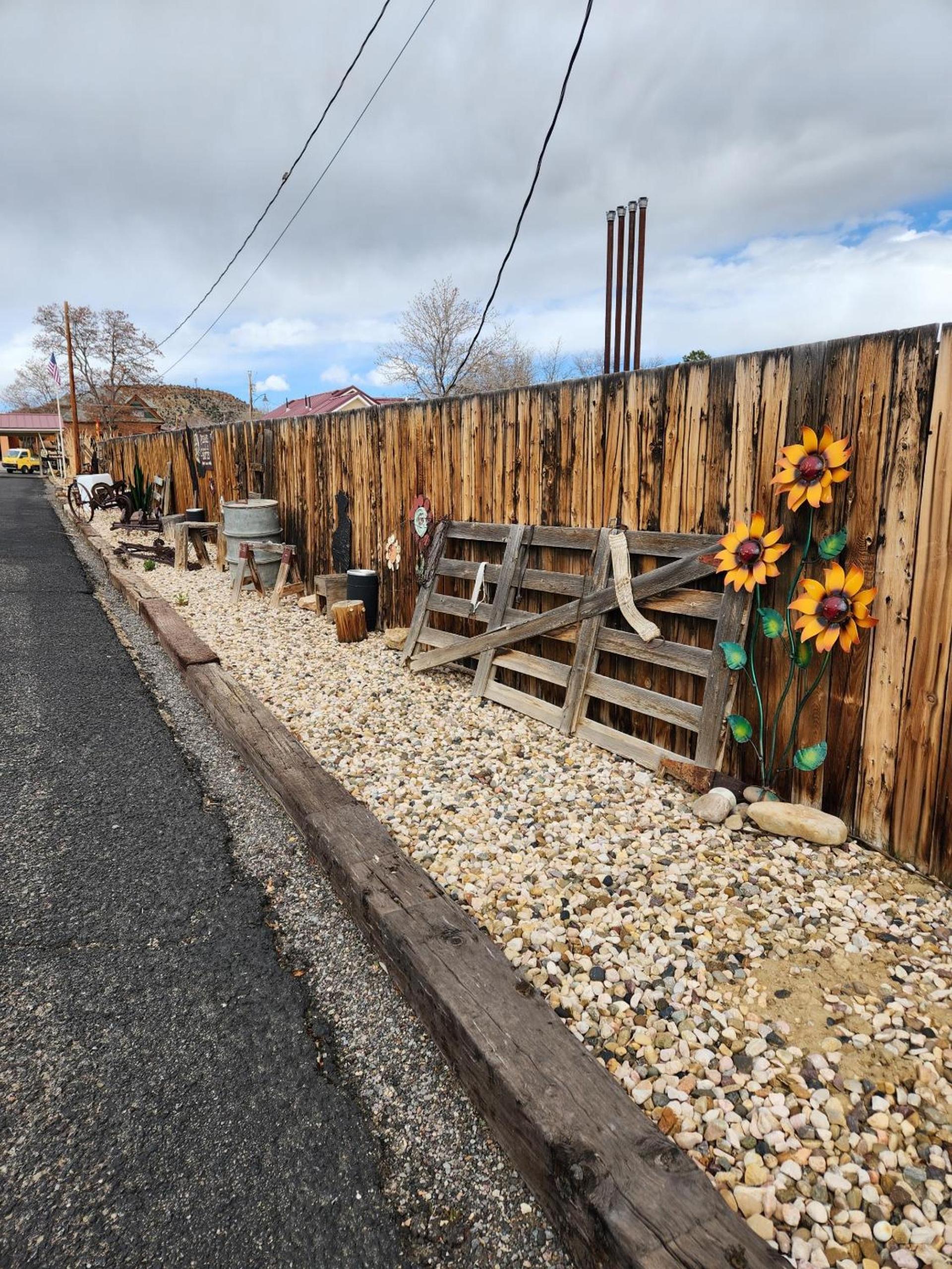 Cowboy Country Inn photo 16