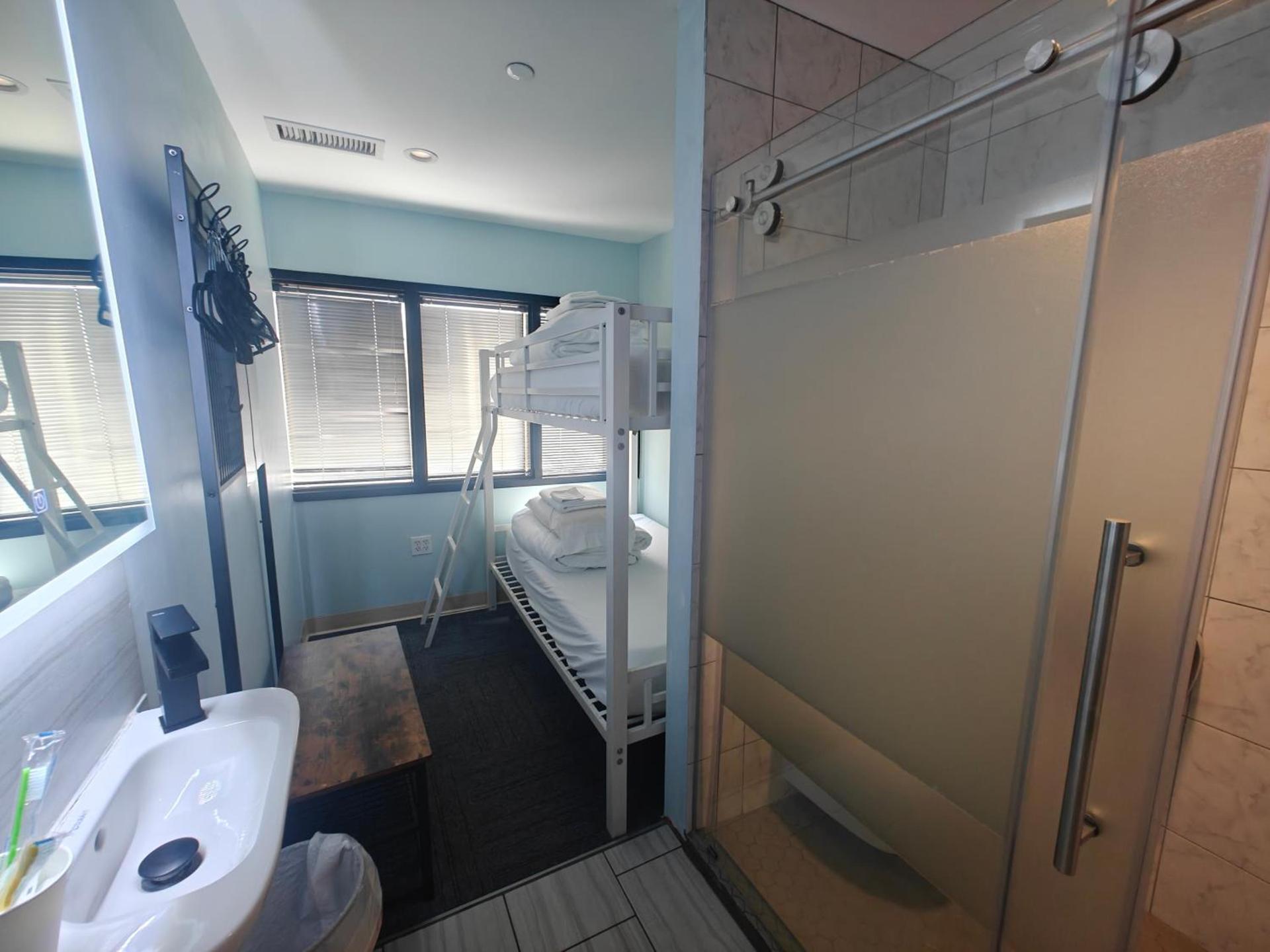 U Street Capsule Hostel photo 33