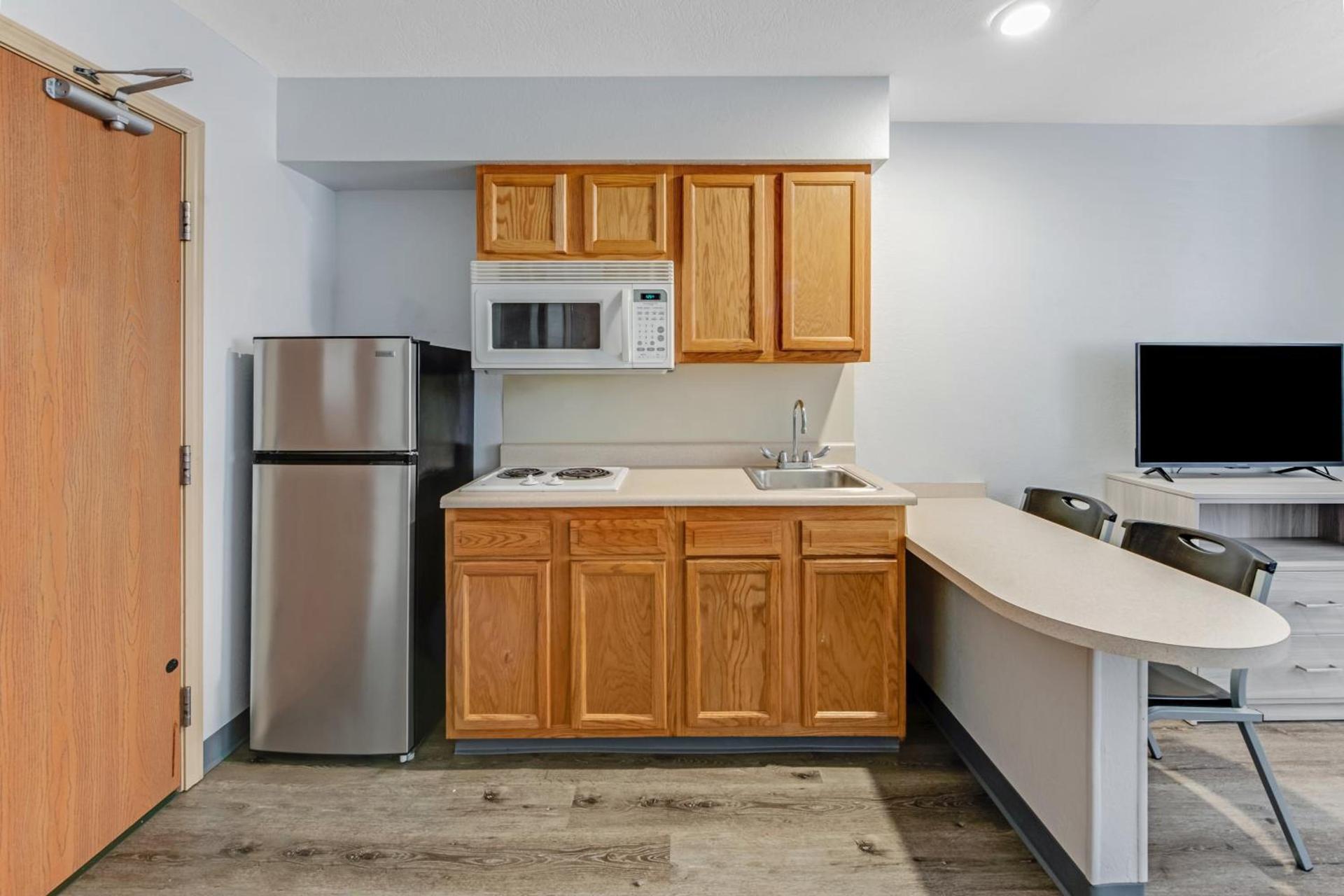 Birch Hill Suites Dayton-WP AFB photo 11