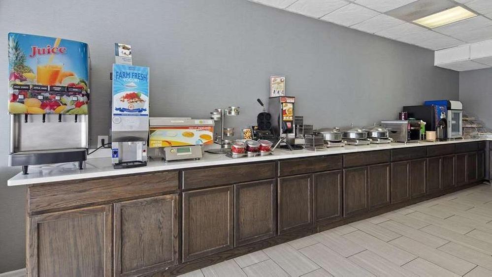 Ramada by Wyndham Cocoa photo 11