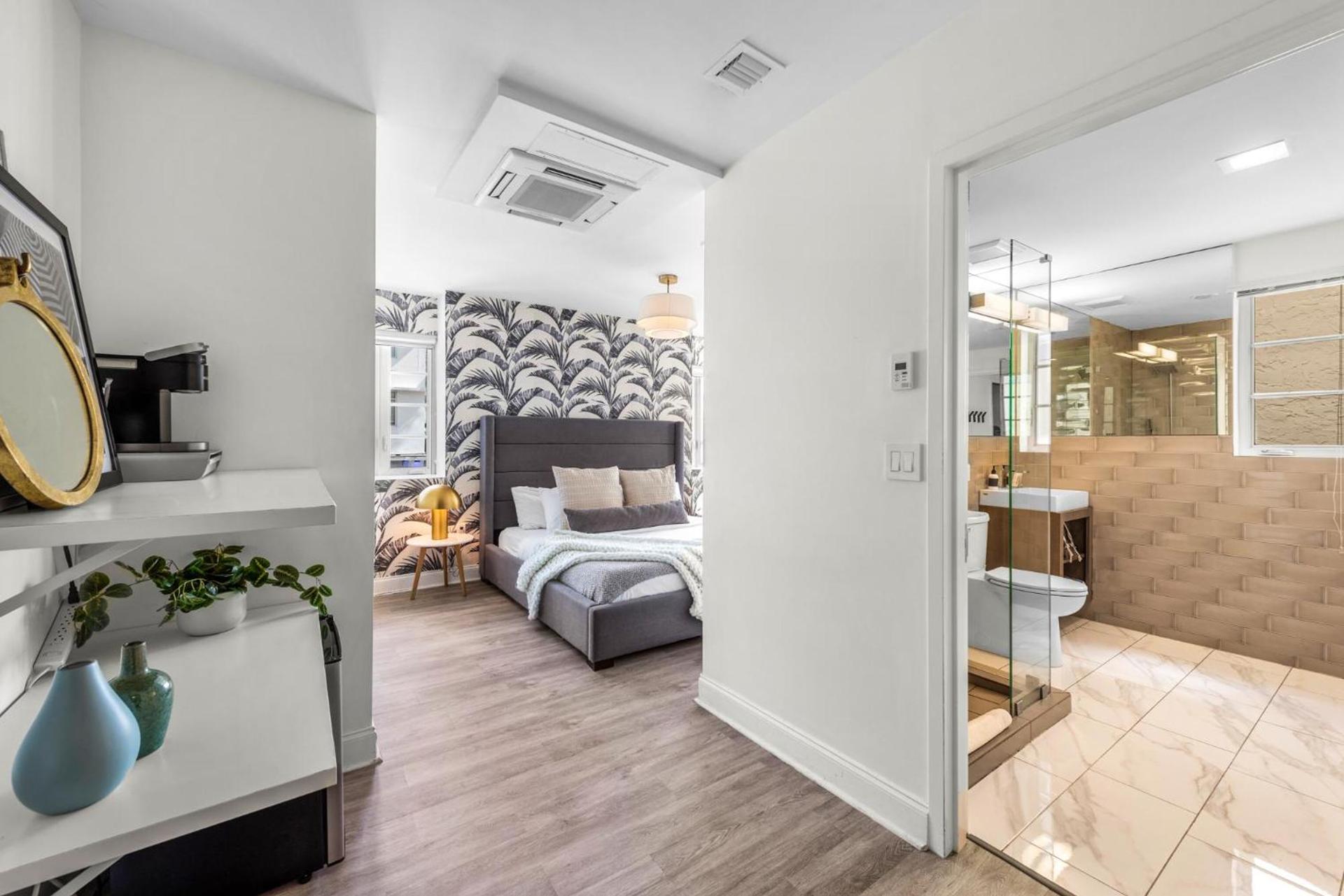 Luxuri Suites photo 3