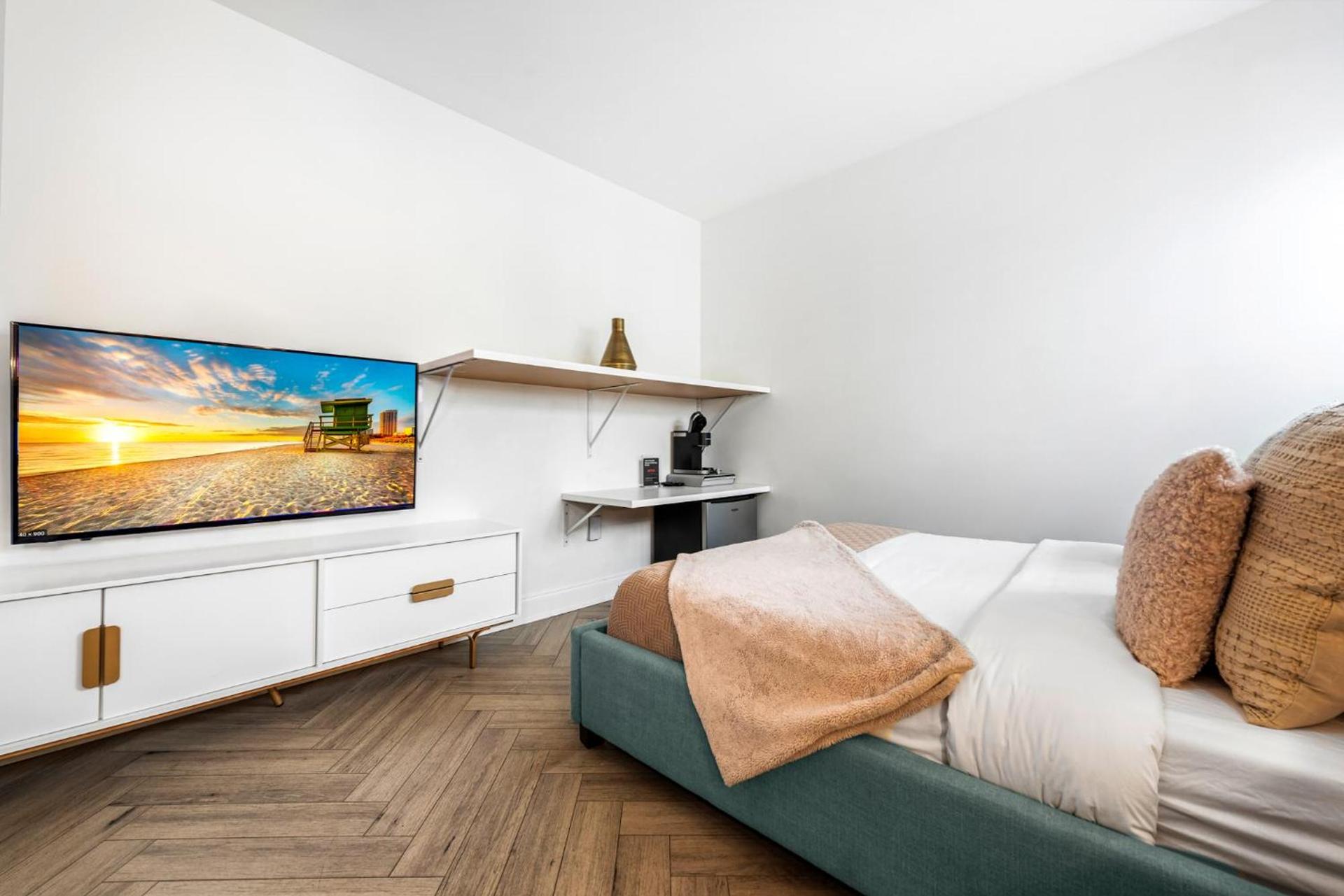 Luxuri Suites photo 17