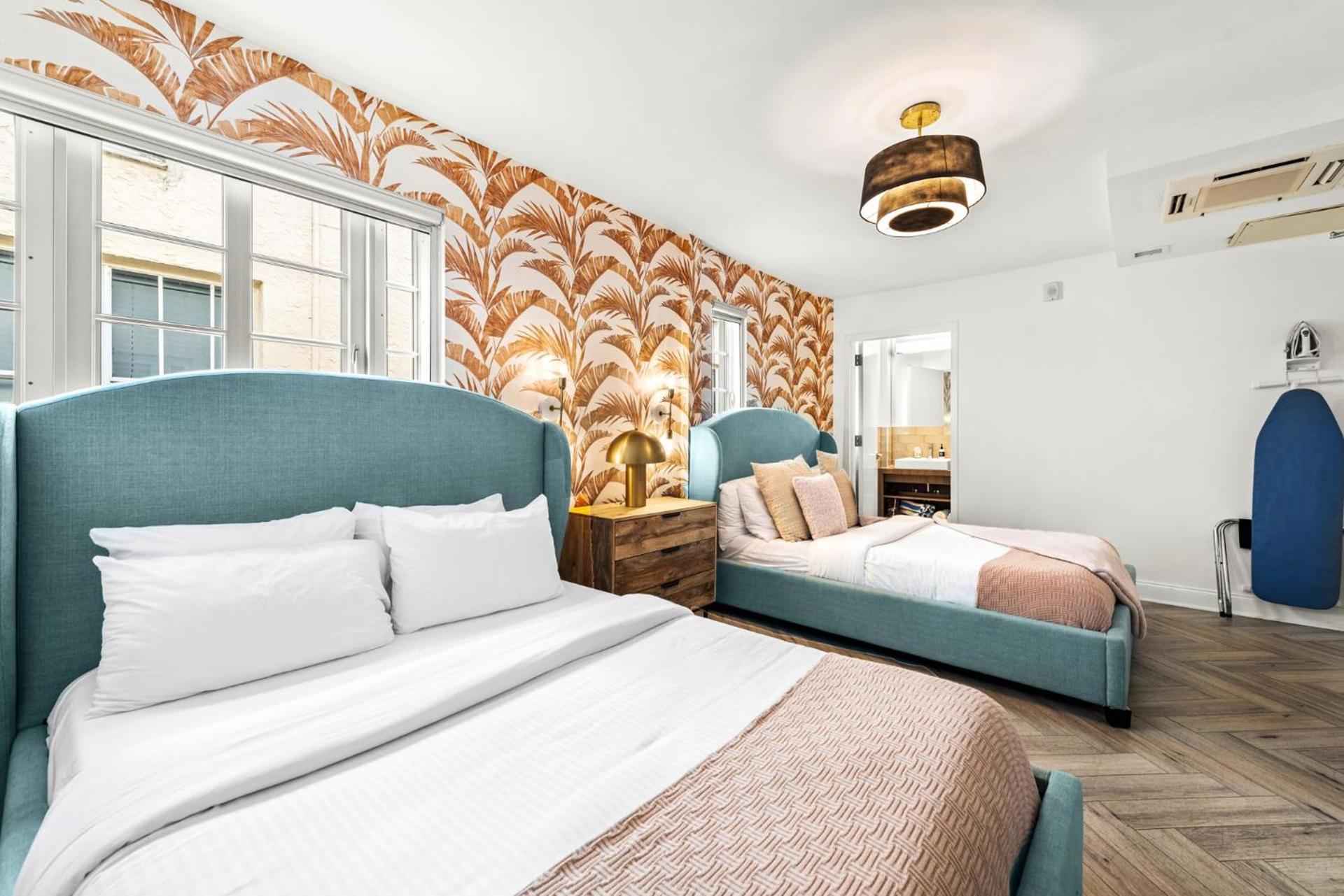 Luxuri Suites photo 39