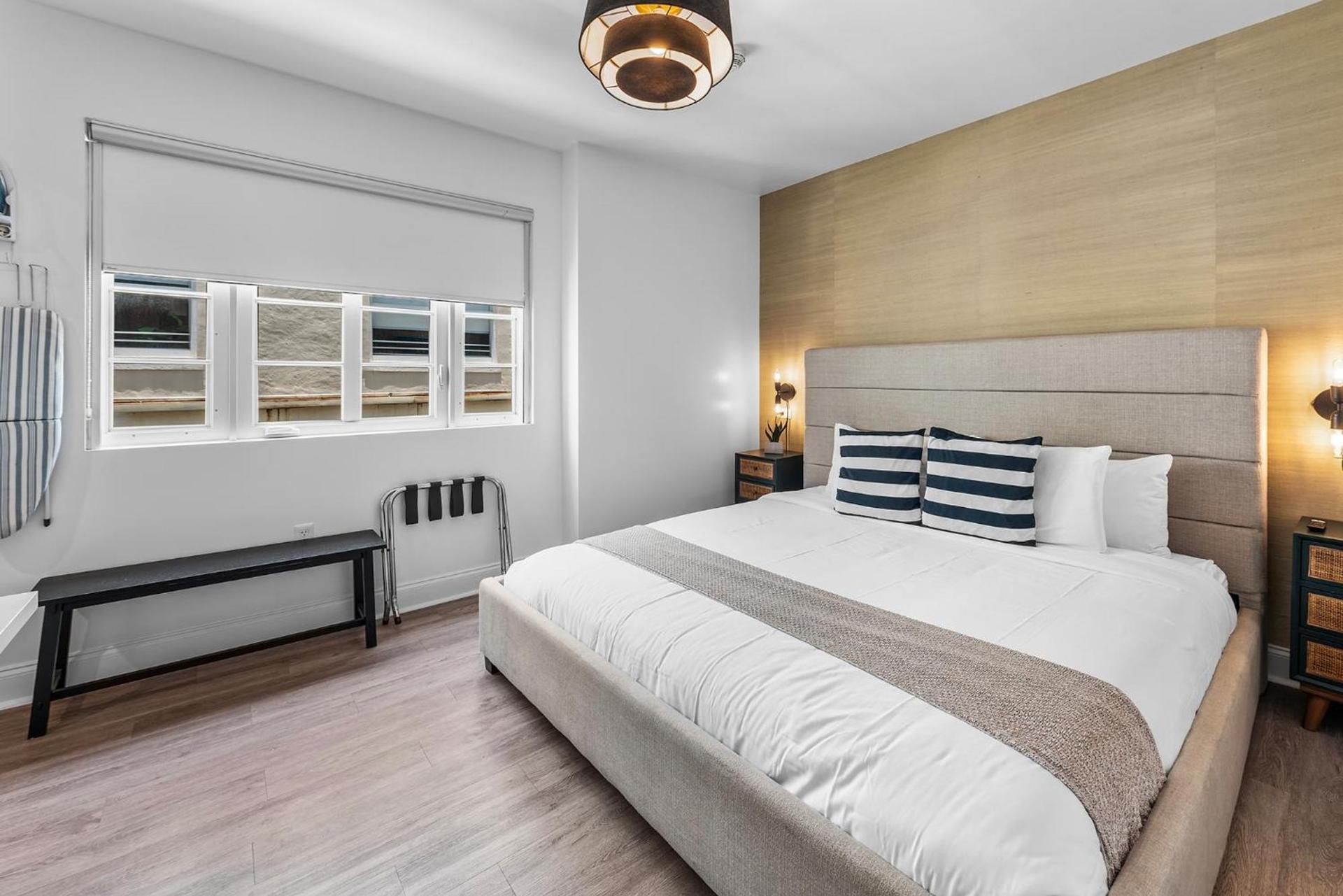 Luxuri Suites photo 42