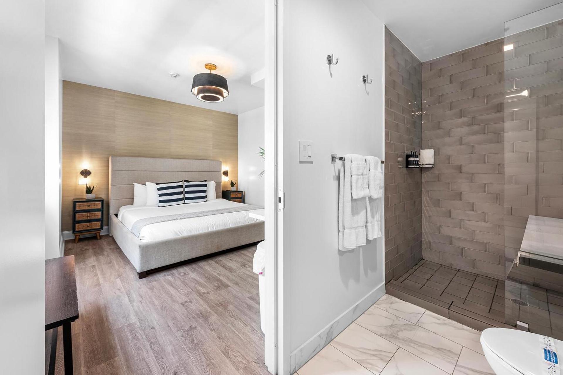 Luxuri Suites photo 49