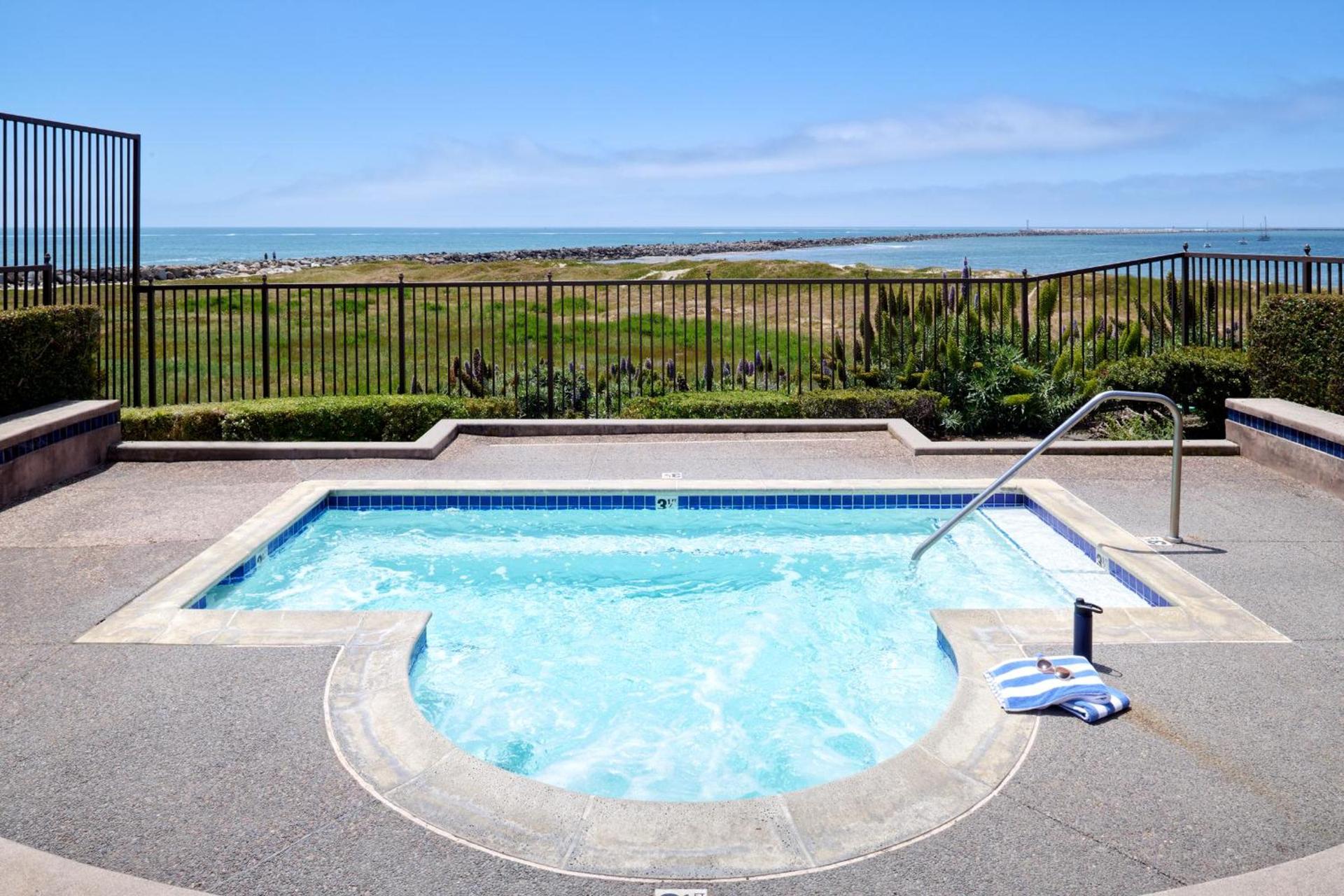 Beach House Half Moon Bay photo 42