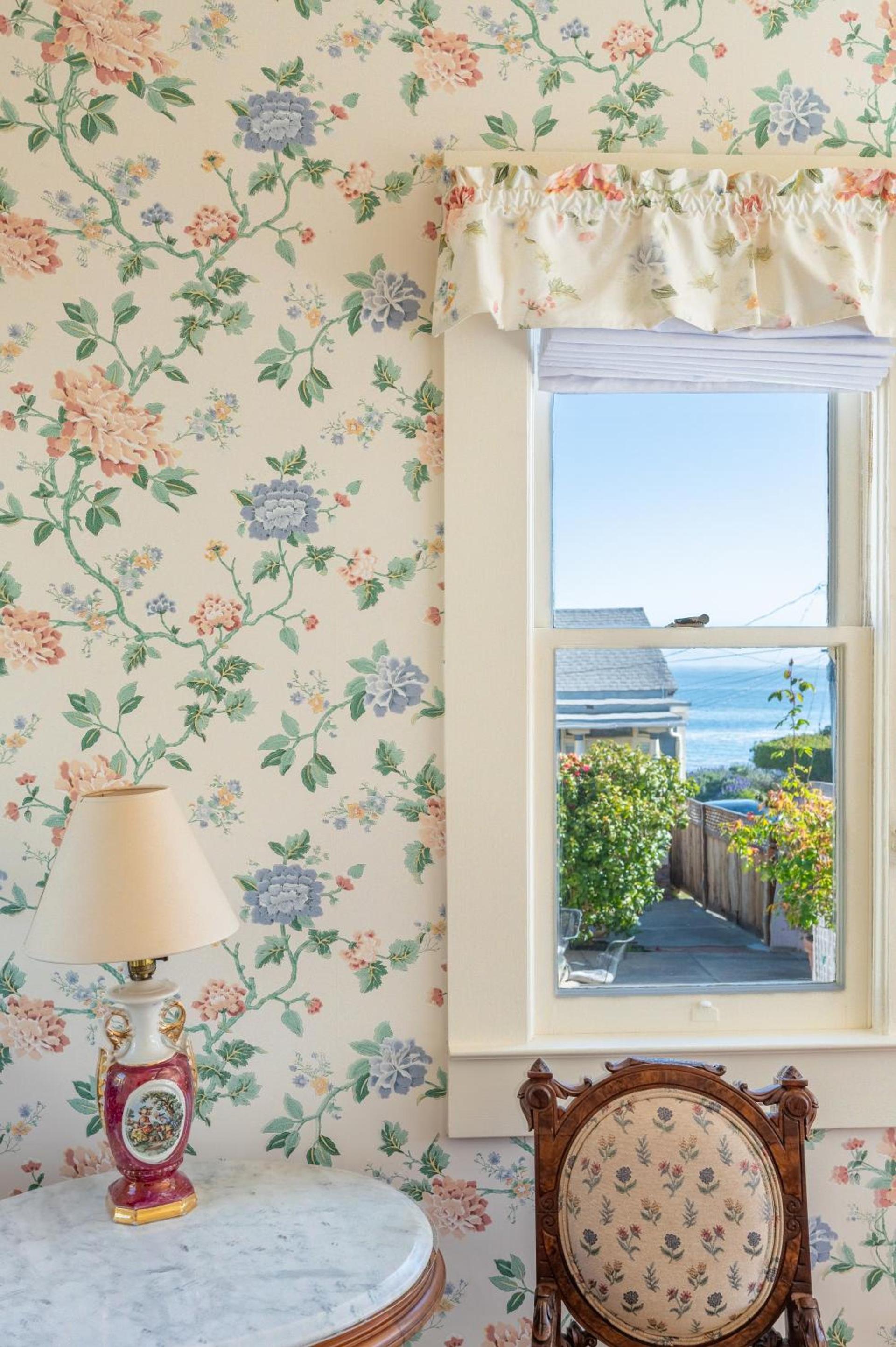 Martine Inn photo 33