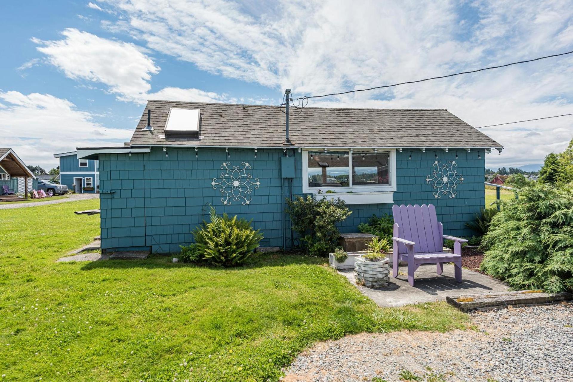Juan de Fuca Waterfront Hotel & Cottages photo 23