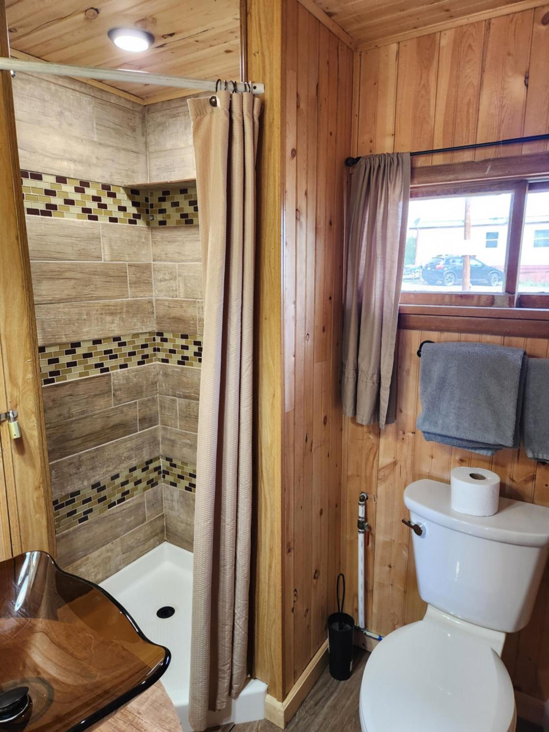 Winmar Cabins photo 2