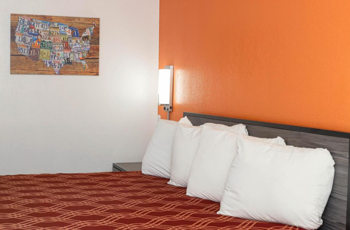 Express Inn photo 18