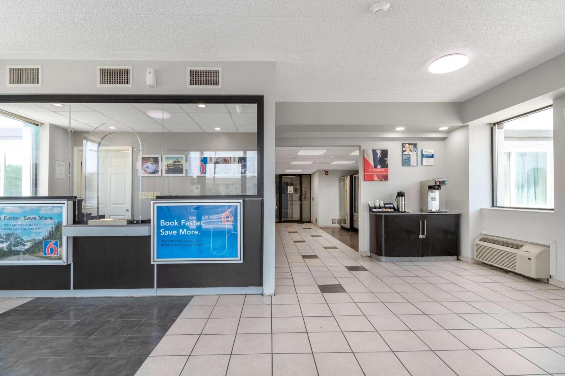 Motel 6-York, PA - North photo 2