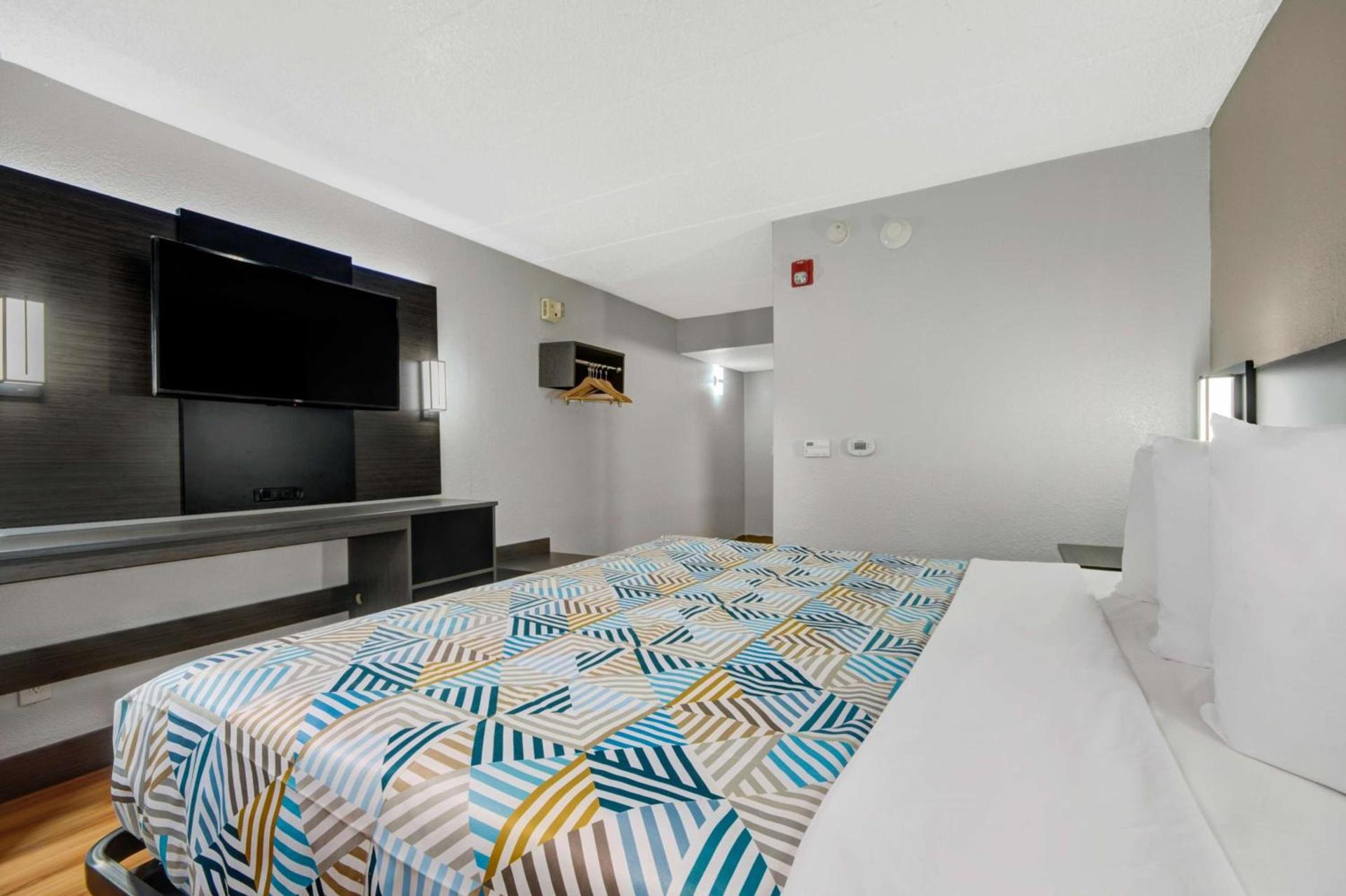 Motel 6-York, PA - North photo 14