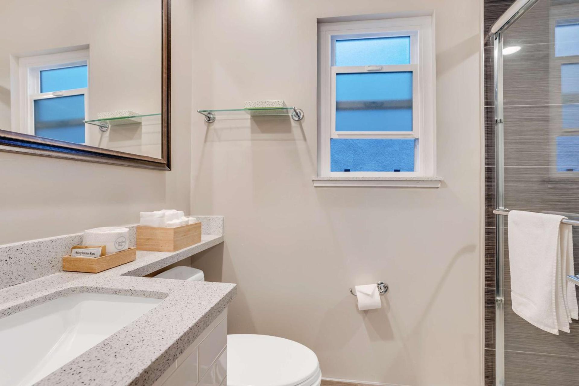 Sather Berkeley - SureStay Collection by Best Western photo 13